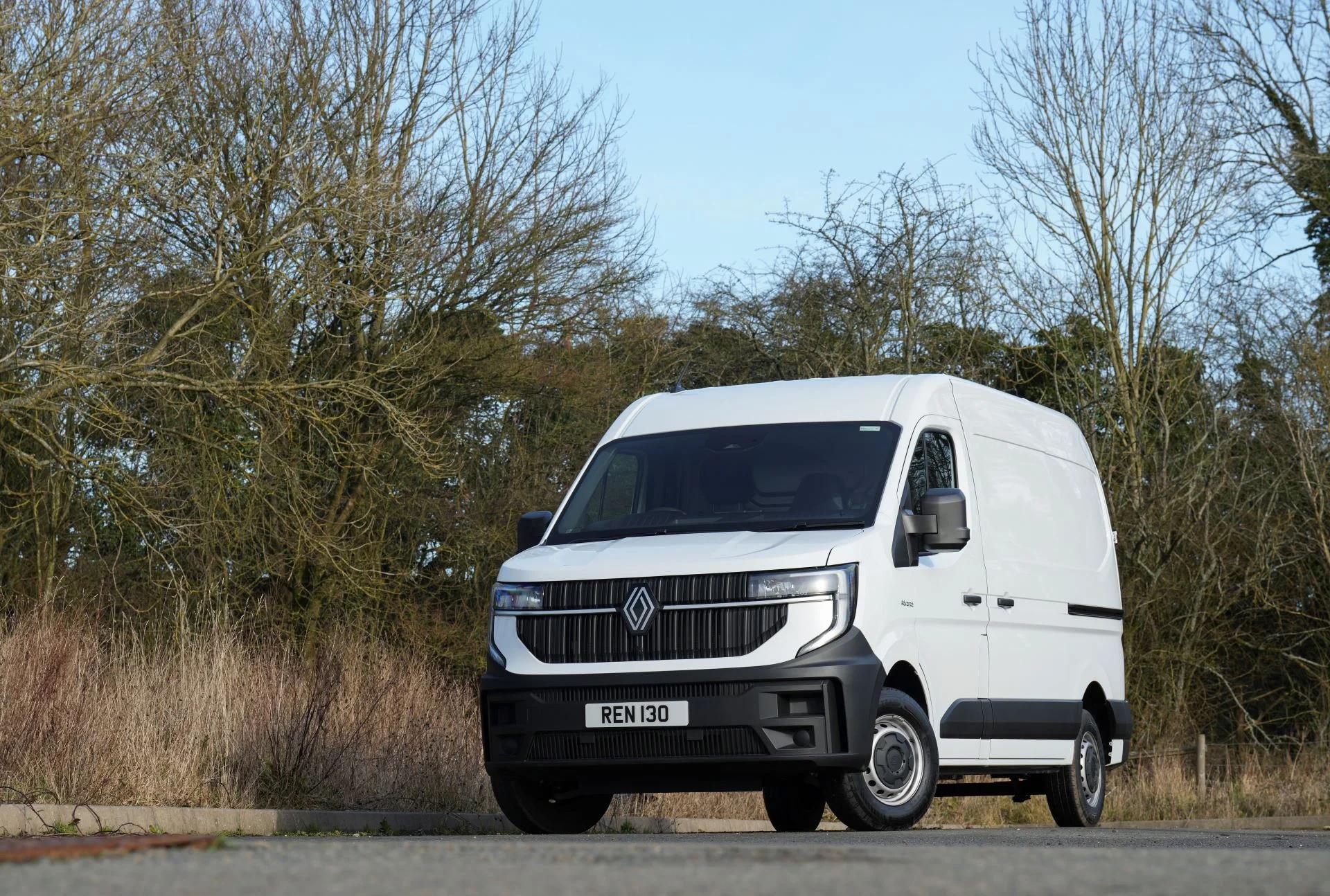 Renault Master Crowned ‘Best Large Van’ at Trade Van Driver Awards 2025