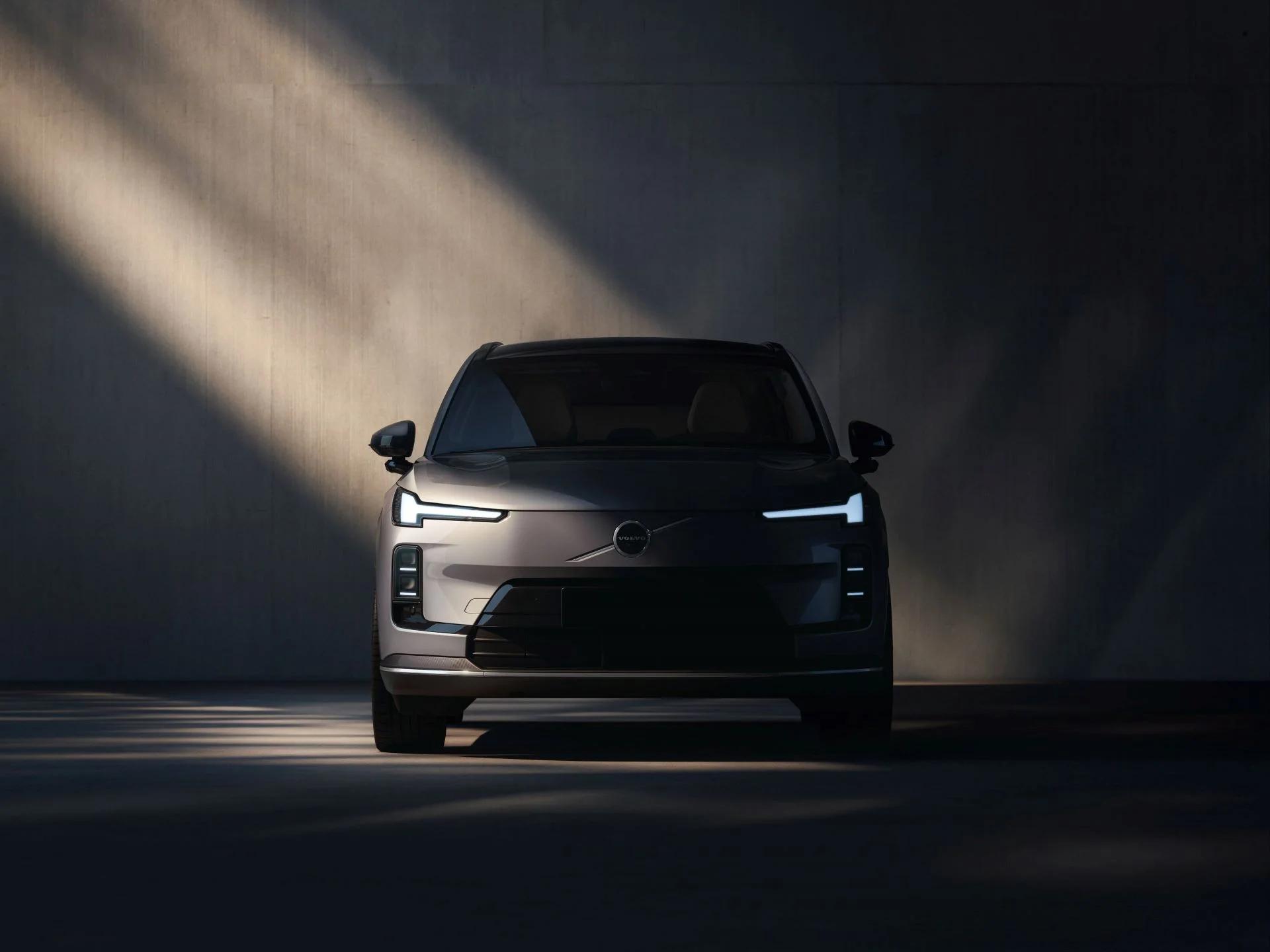 Volvo XC70: A New Era for Extended-Range Plug-In Hybrids Begins