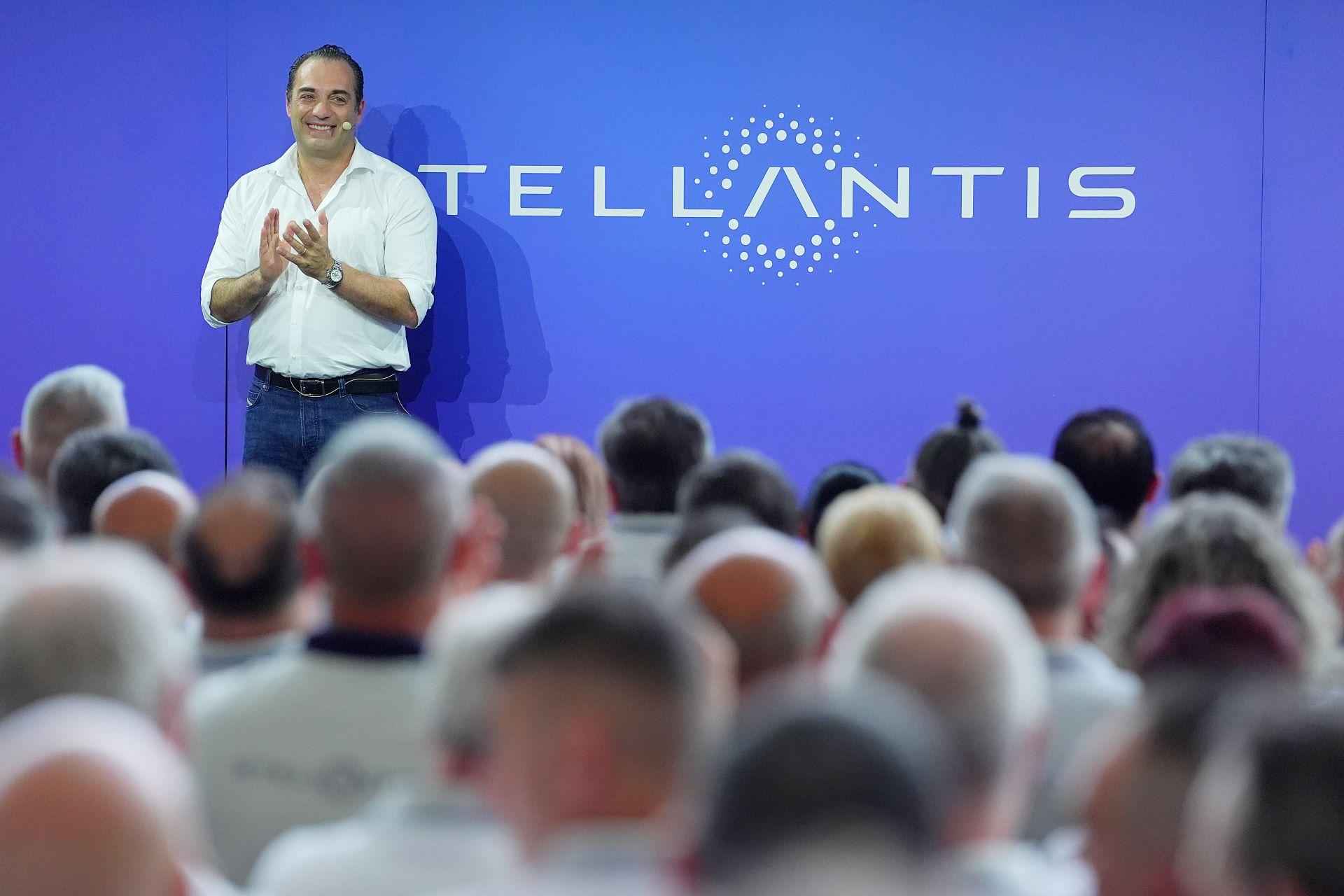 Antonio Filosa Unites Stellantis with Vision of Growth, Quality and Respect in First Global Town Hall