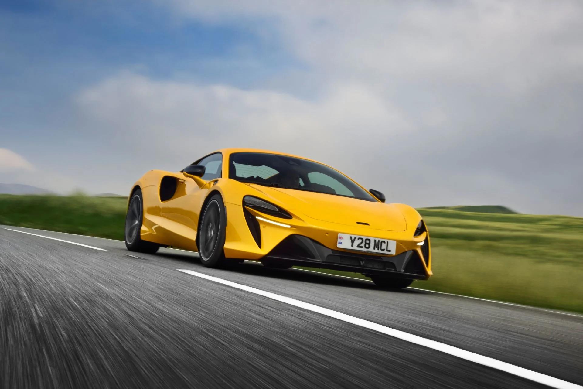 Crowning Glory: McLaren Artura Named Britain’s Best Driver’s Car at the 2025 Autocar Awards