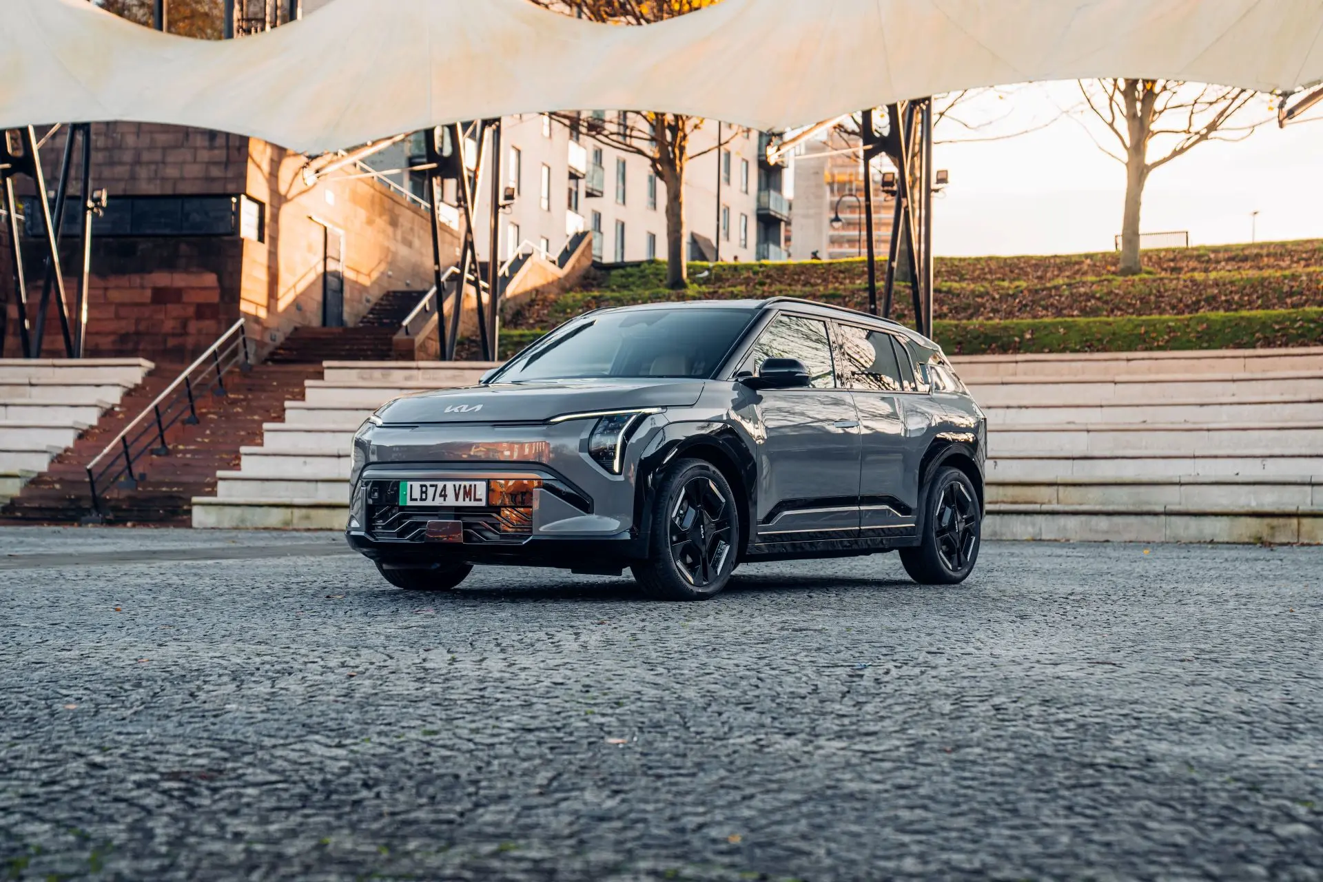 Driving the Future: Kia’s President Ho Sung Song Wins Autocar’s Prestigious Issigonis Trophy as EV3 Named ‘Best Electric Car’ of 2025