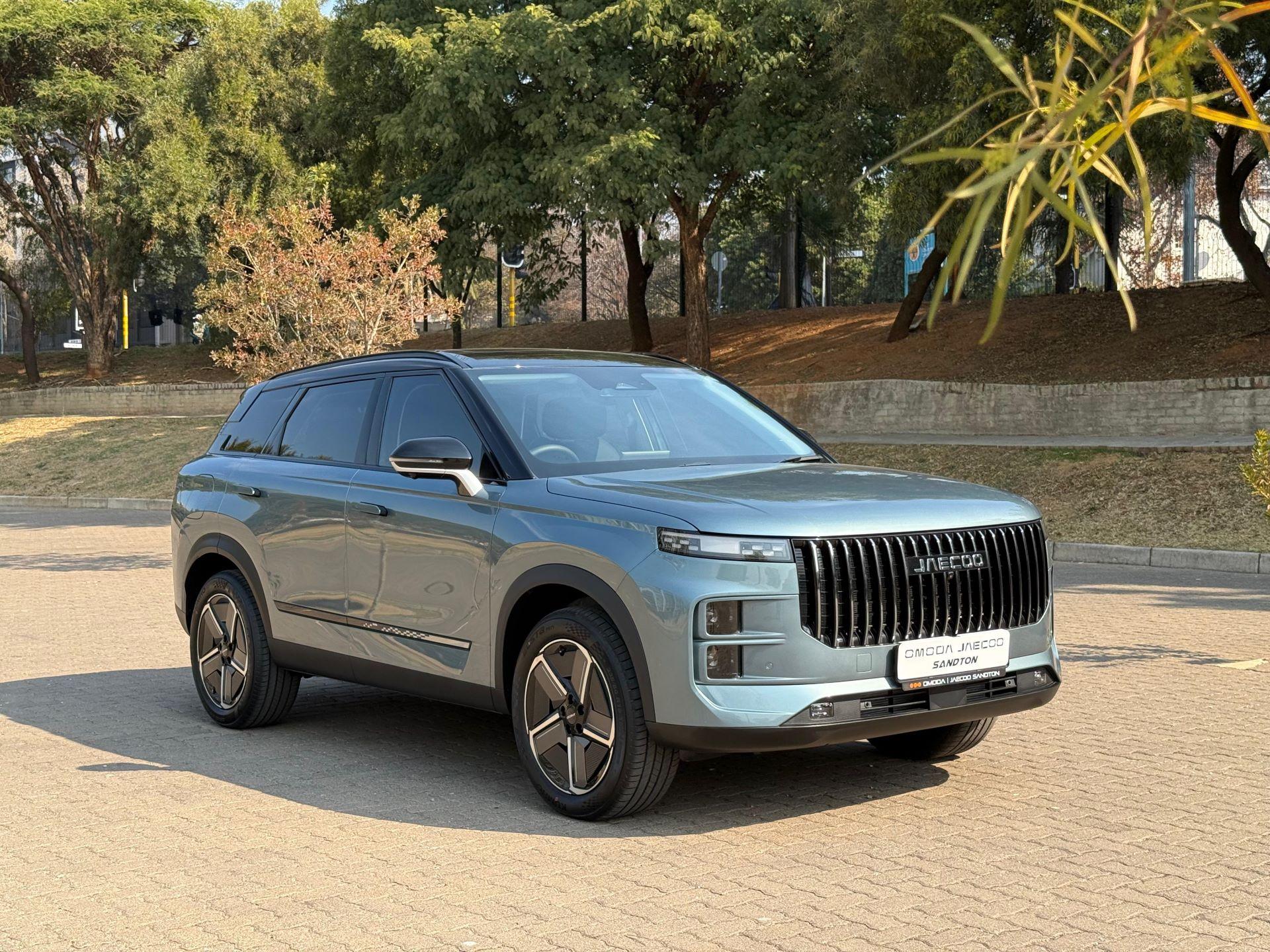 DigiCars Powers Ahead with Luxury Plug-in Hybrids from Omoda and Jaecoo