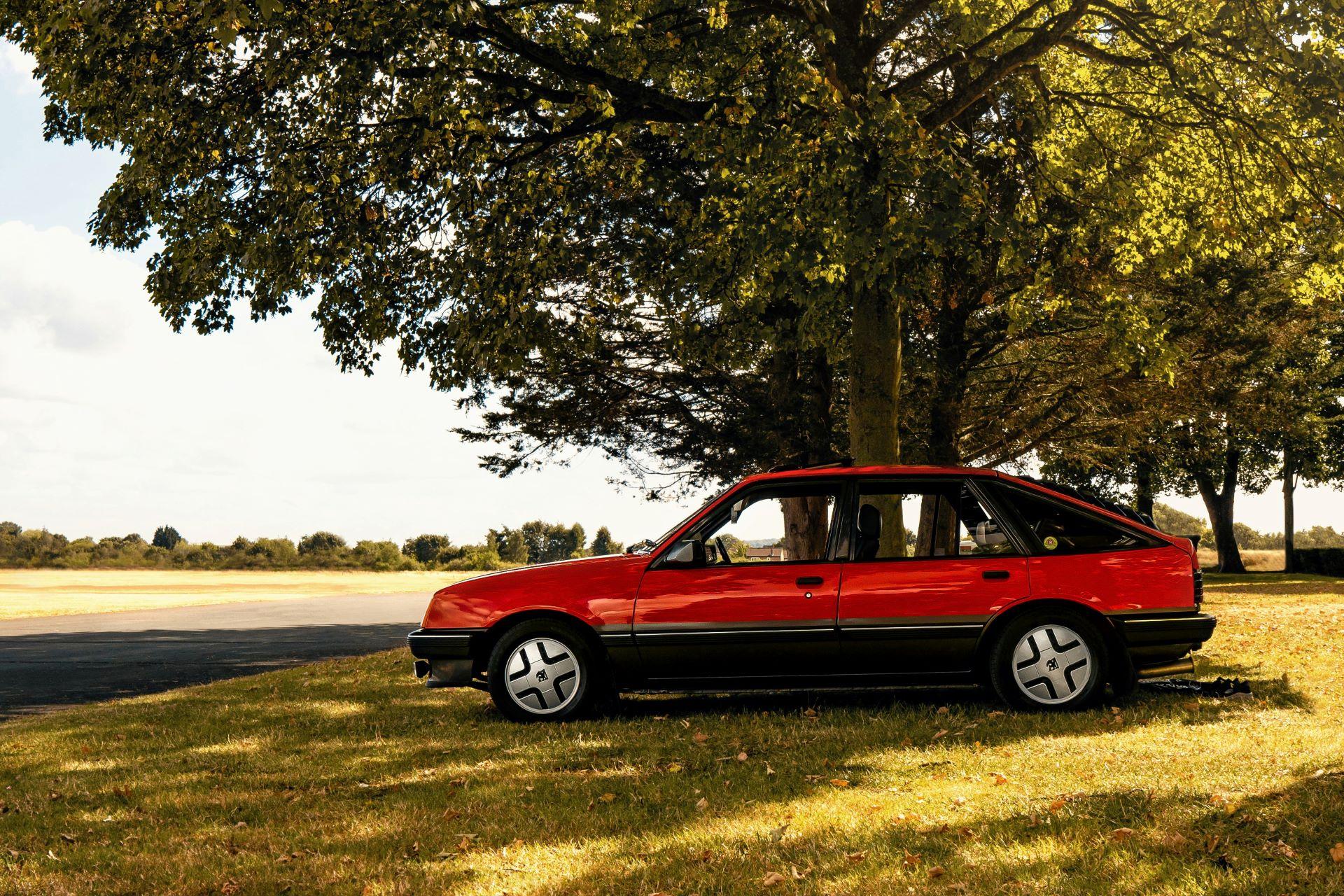 Driving Toward a Greener Legacy: How Classic Car Emissions Are Falling Despite a Surge in Popularity