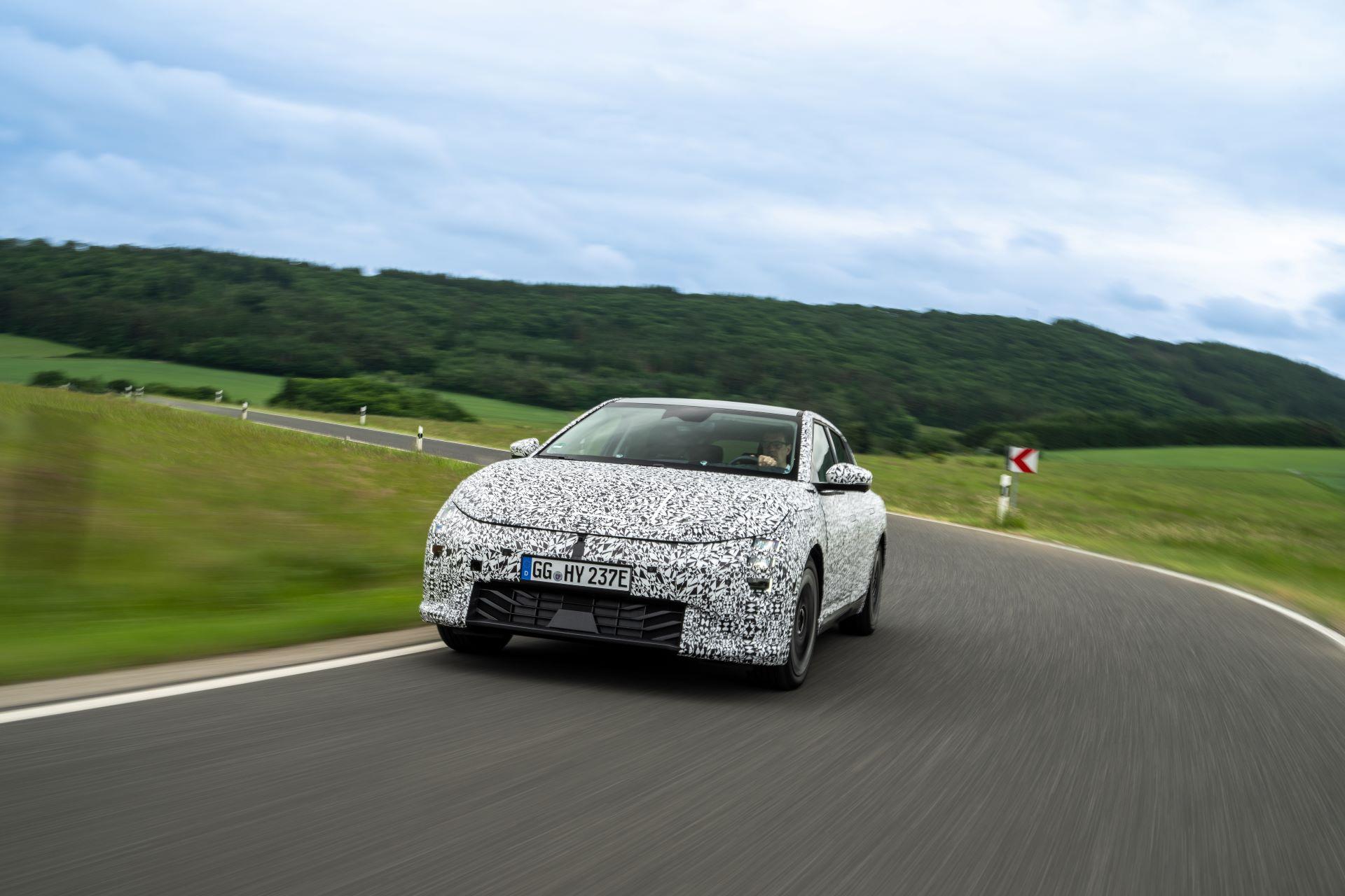 Kia’s EV4 Sets New Benchmark for Electric Vehicle Endurance and Battery Longevity