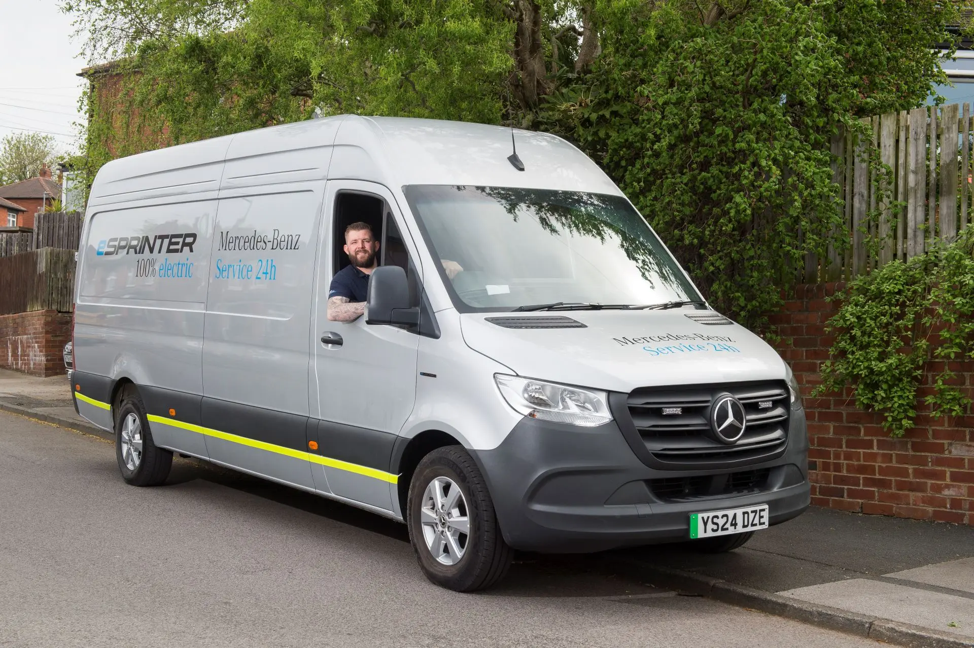 Mercedes Benz Vans Rolls Out Esprinter In Roadside Assistance Trial