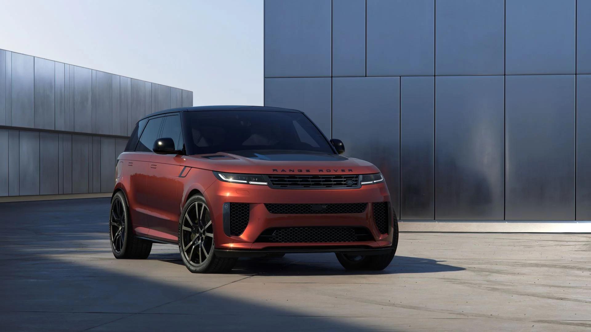 Carbon Crafted: The Range Rover Sport SV Carbon Redefines Lightweight Performance Luxury