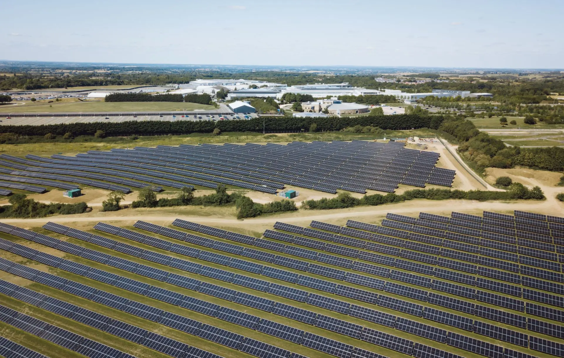 Jlr Accelerates Renewable Energy Drive With Landmark Solar Projects In The Uk And China 1