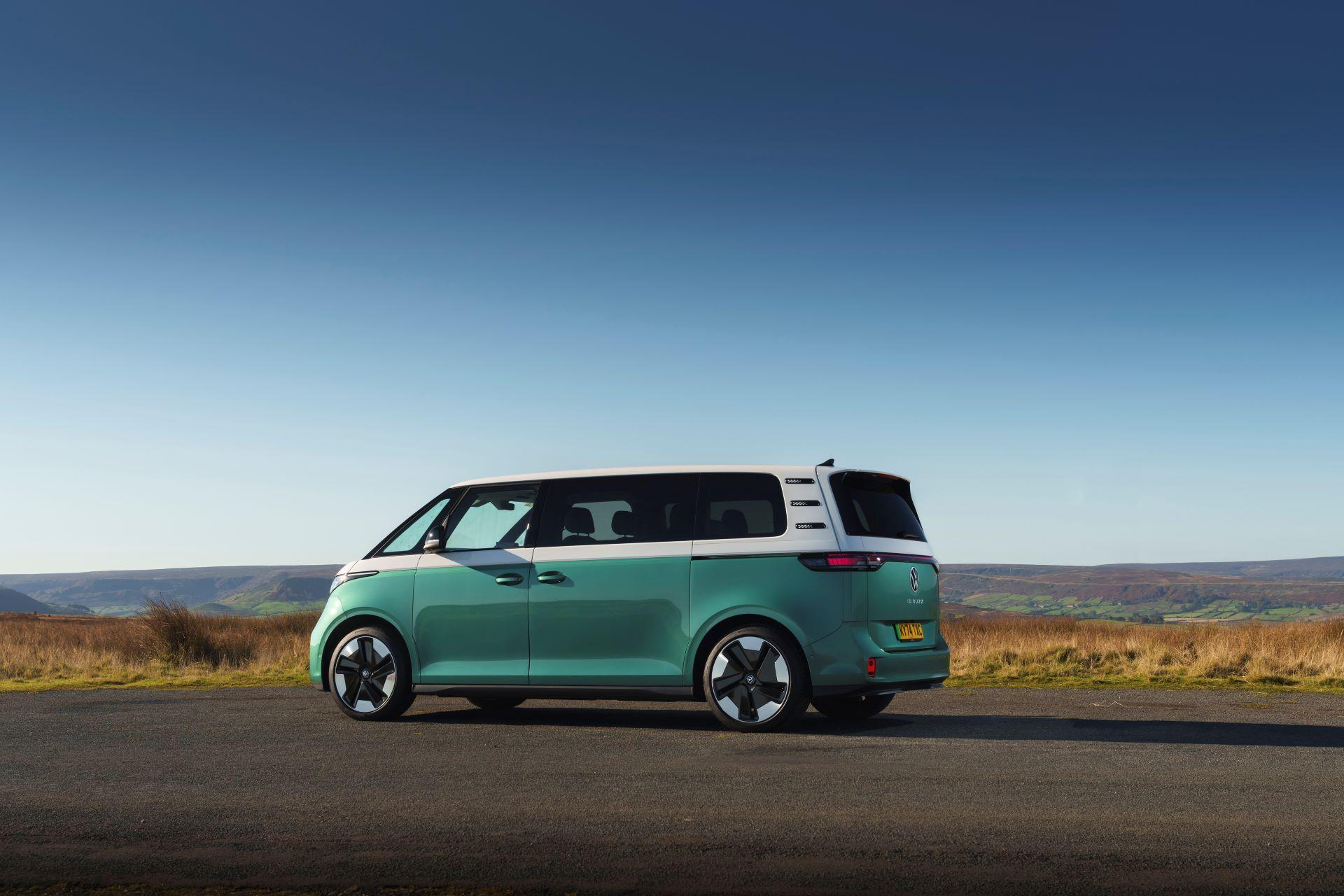 Volkswagen ID. Buzz 7-Seat Wins Best 7-Seater EV at 2025 What Car? Awards