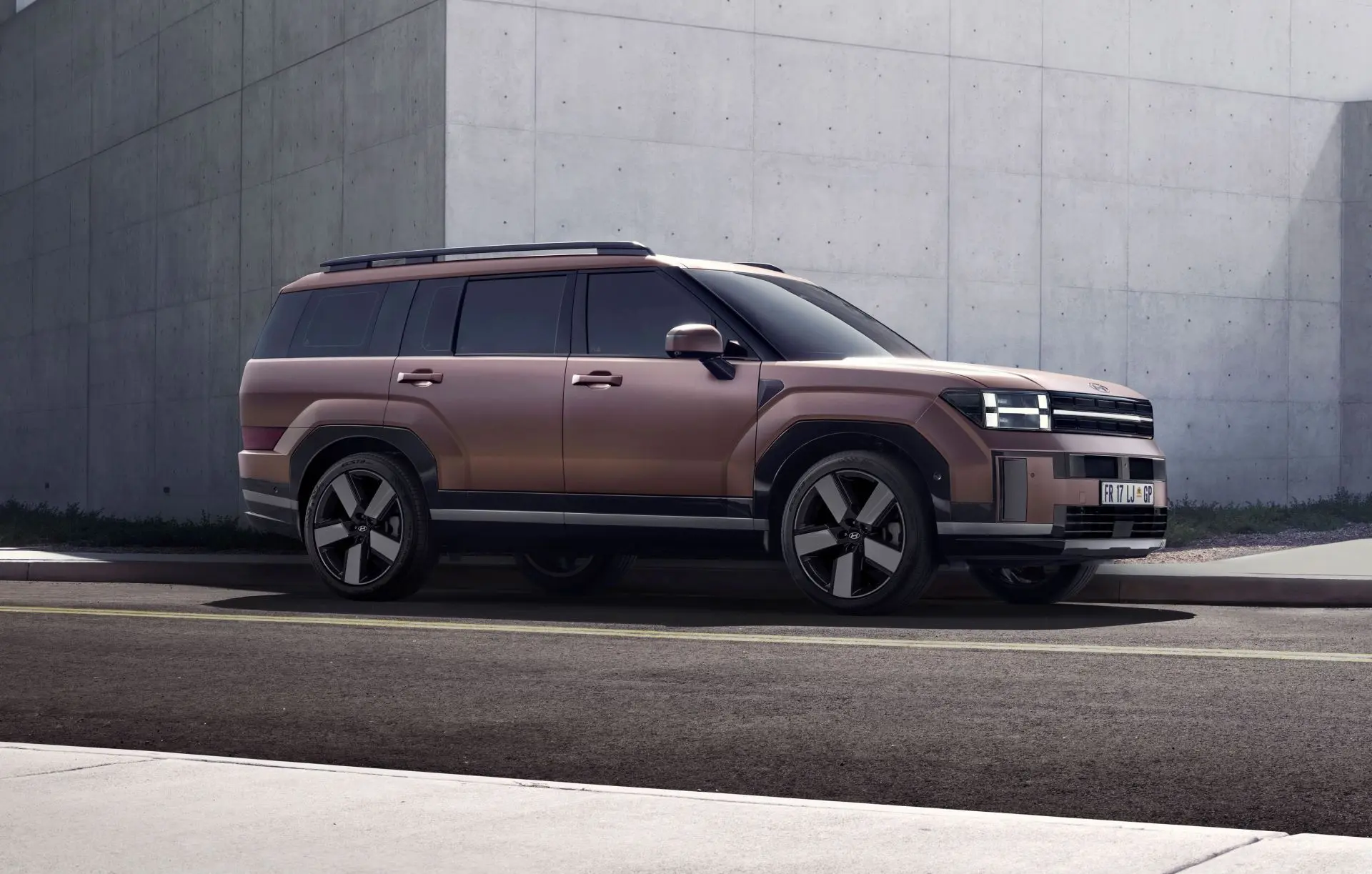 Santa Auto Hyundai SANTA FE Makes a Stunning Debut at 2025 SA Auto Week