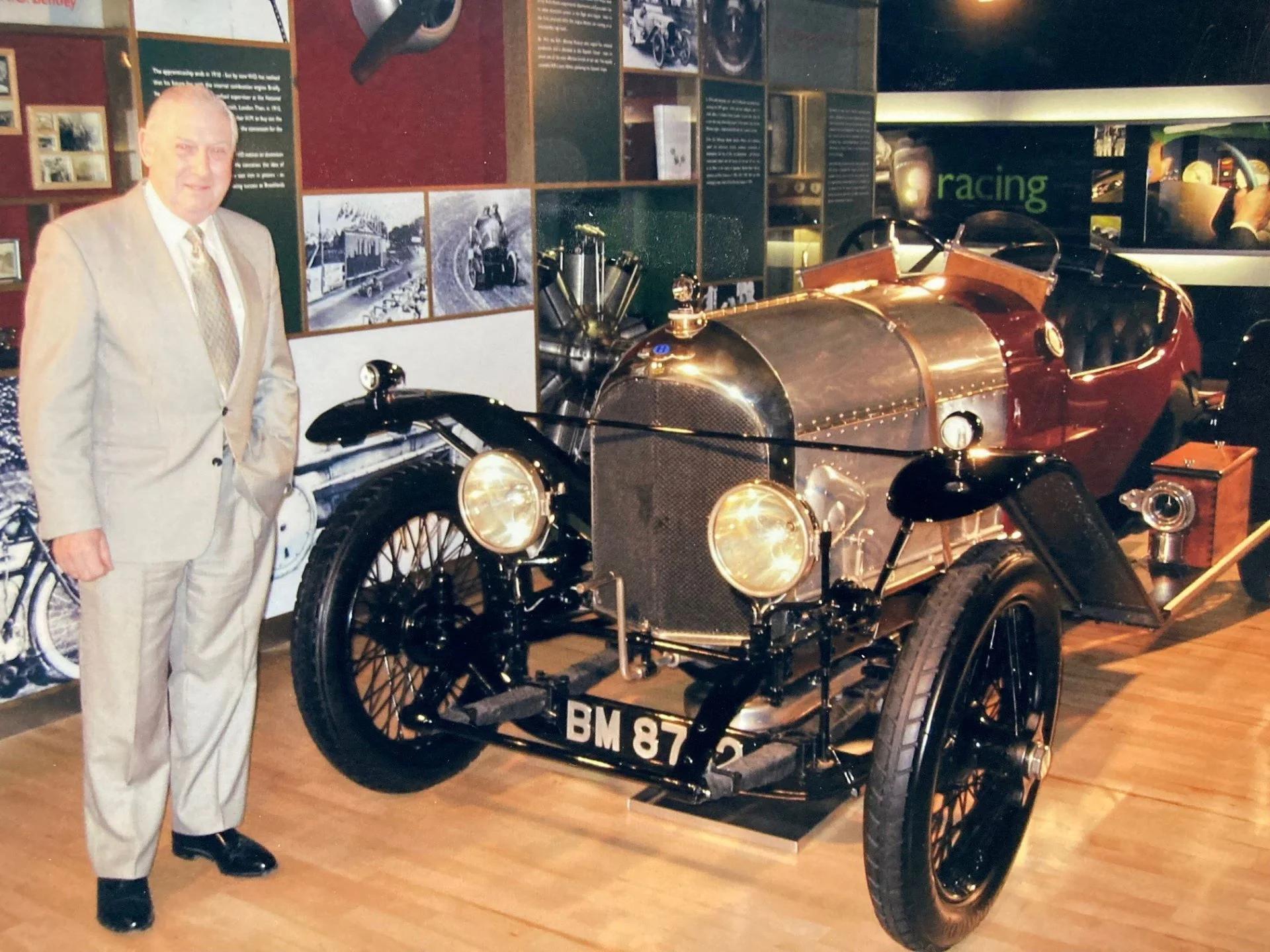 Ciceley Commercials Ltd announces £8 million Mercedes-Benz Truck & Bus dealership at Eurocentral, Scotland