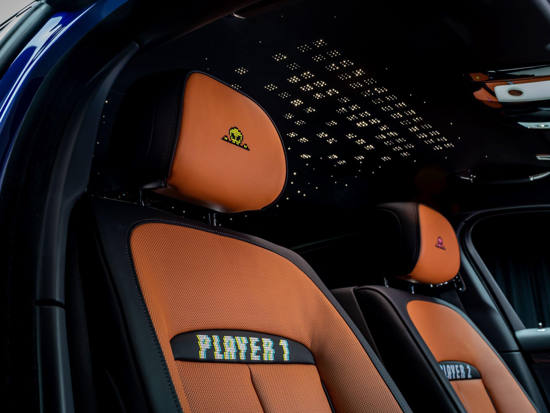 ROLLS-ROYCE BLACK BADGE GHOST GAMER:A MASTERWORK OF 8-BIT NOSTALGIA AND BESPOKE ARTISTRY