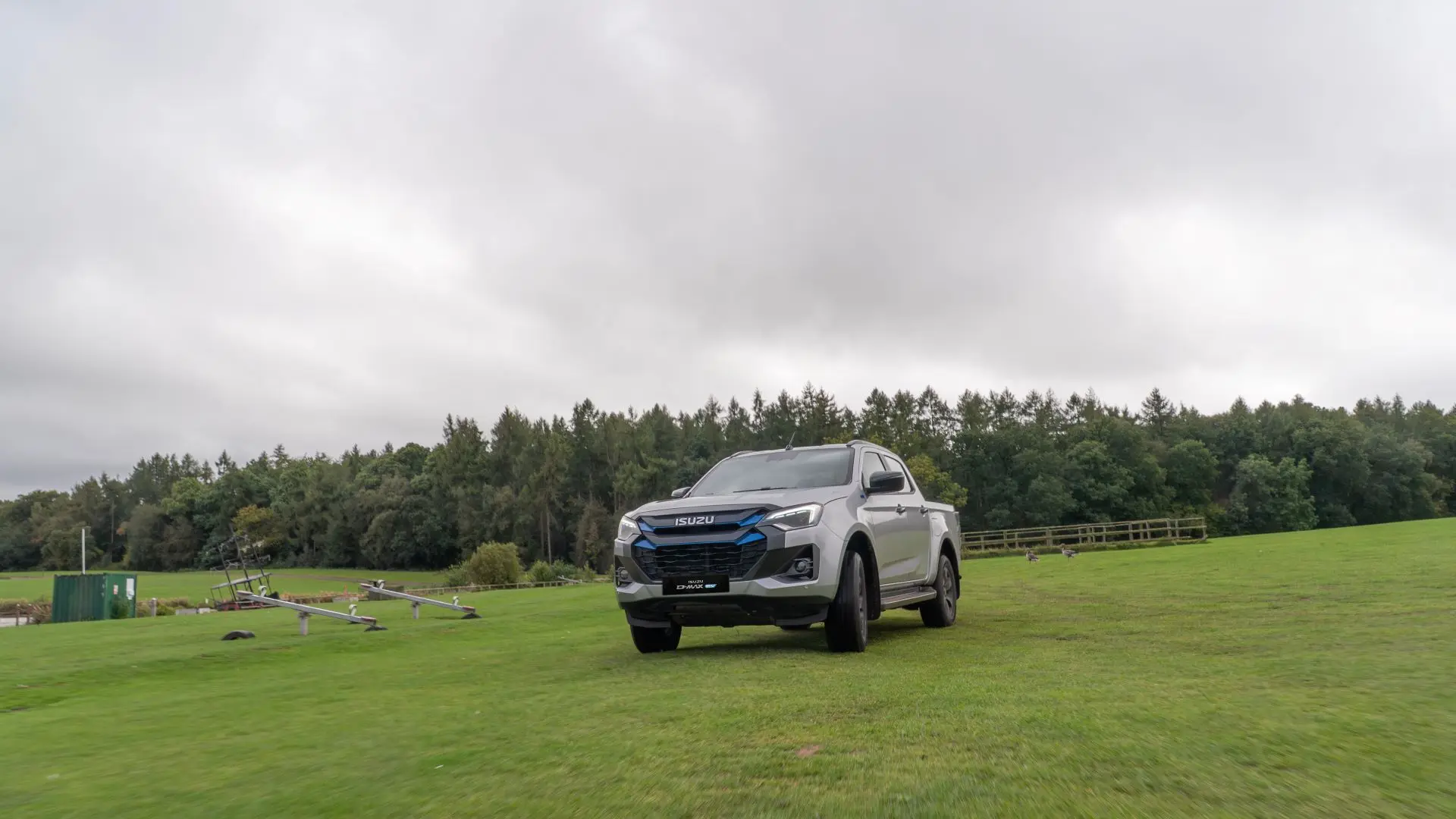 Isuzu D-Max EV Named ‘One to Watch’ at What Van? Awards 2026