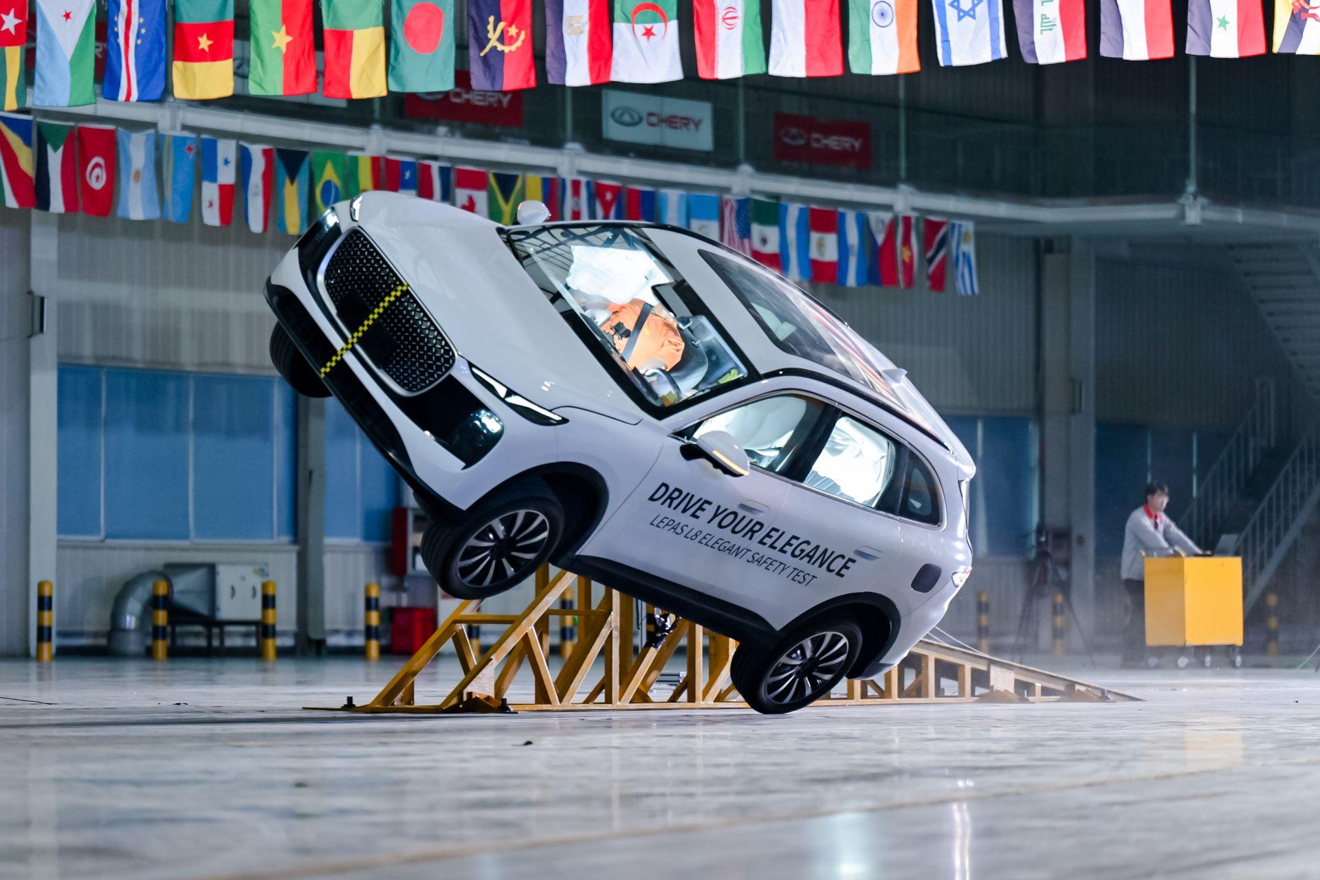 LEPAS L8 Safety Test Proves Elegance Meets Protection