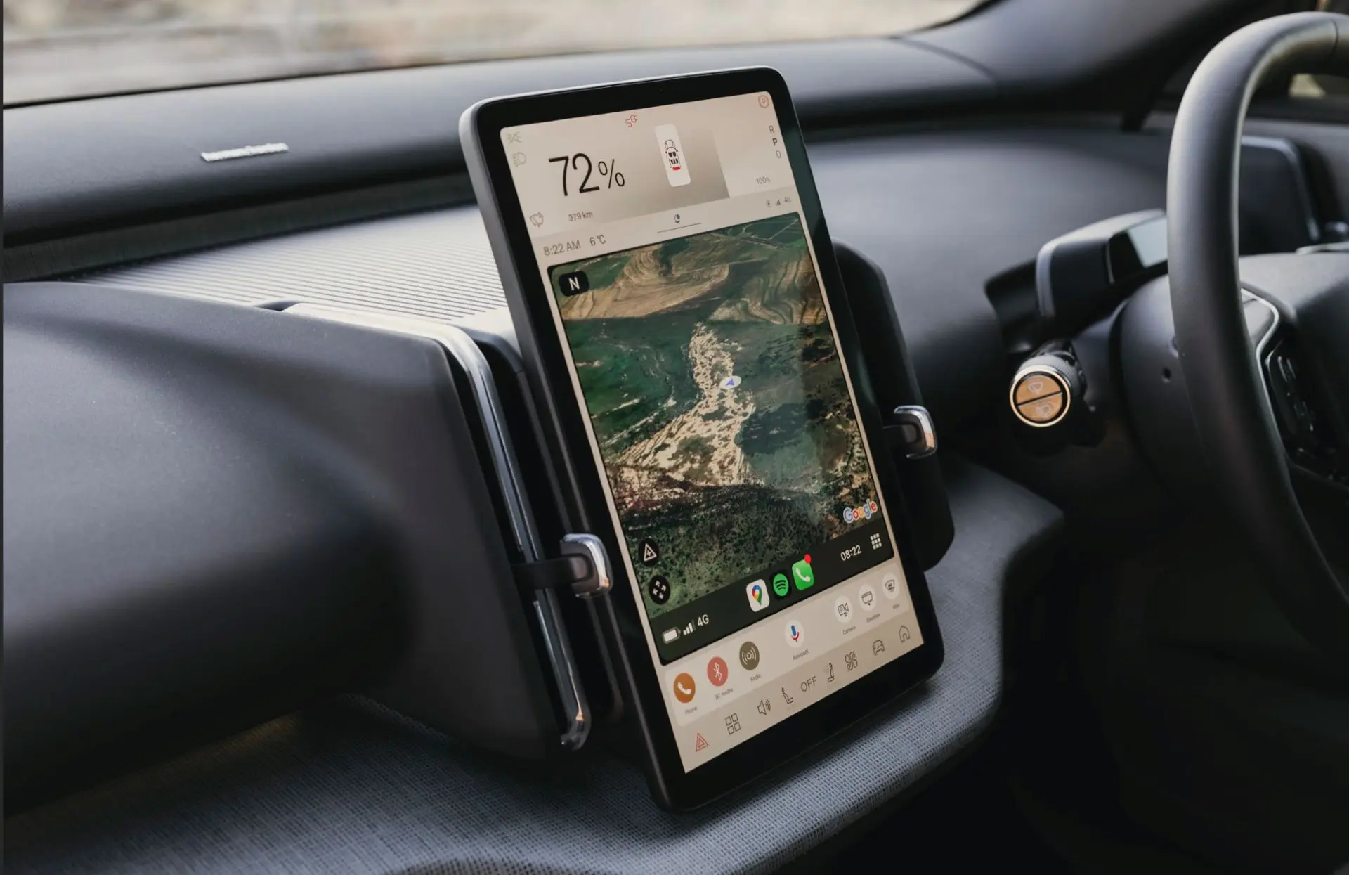 Volvo EX30 Drivers Enjoy Full In-Car Connectivity and Smart OTA Updates