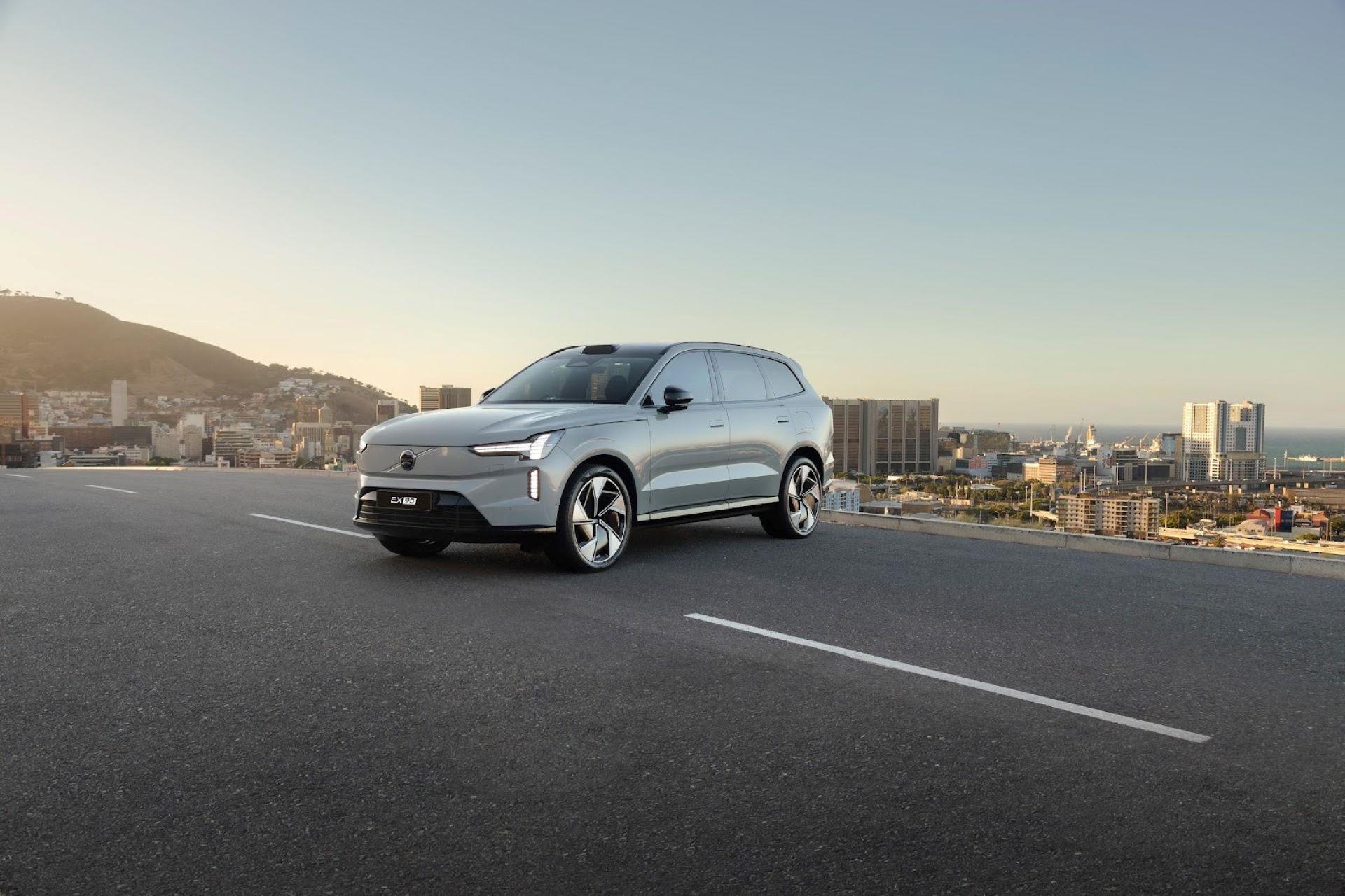 Volvo EX90 Named Electric Car of the Year 2025
