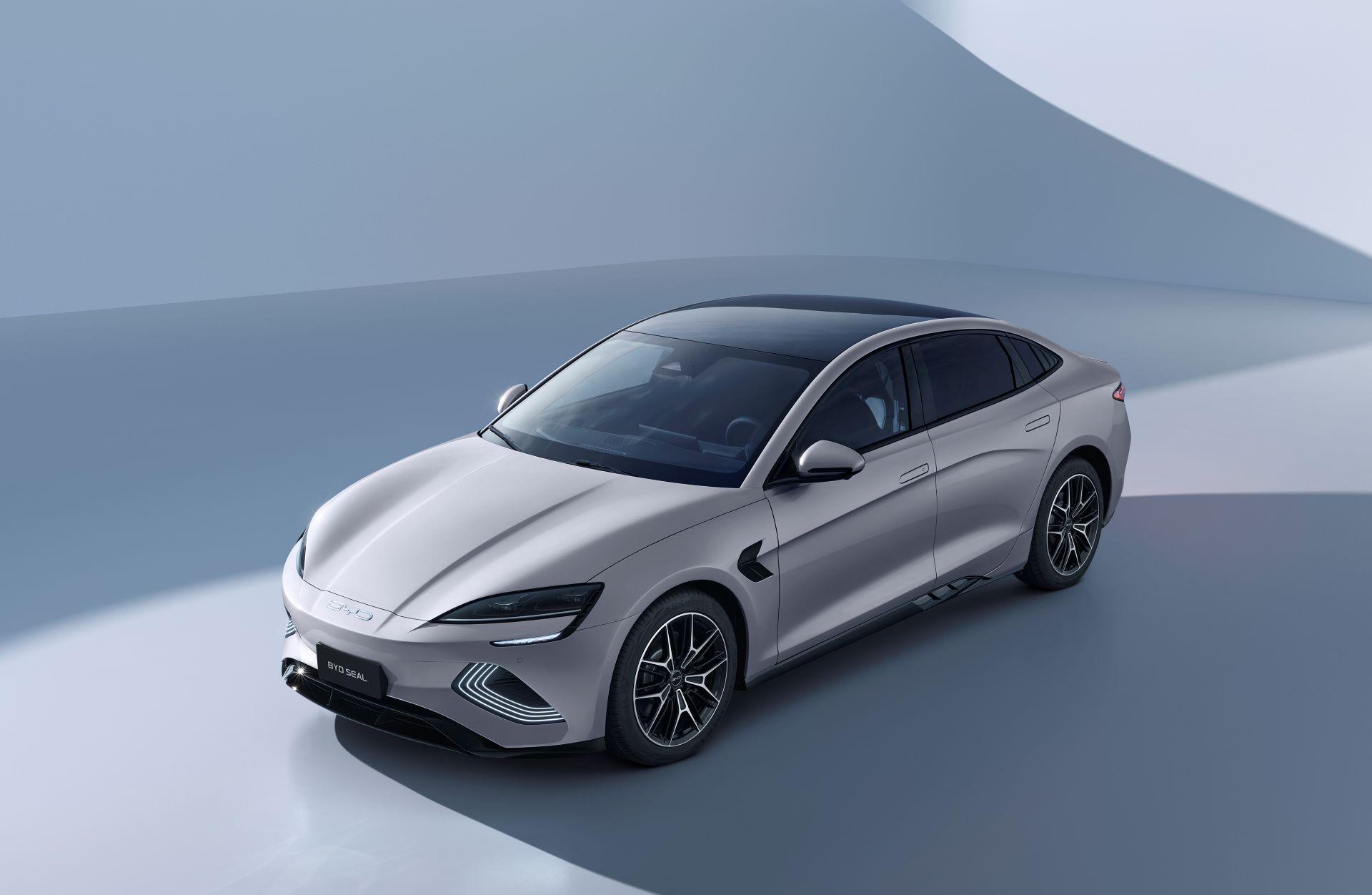 BYD Unveils 2026 SEAL with Enhanced Technology, Space and Style – Starting from £45,730