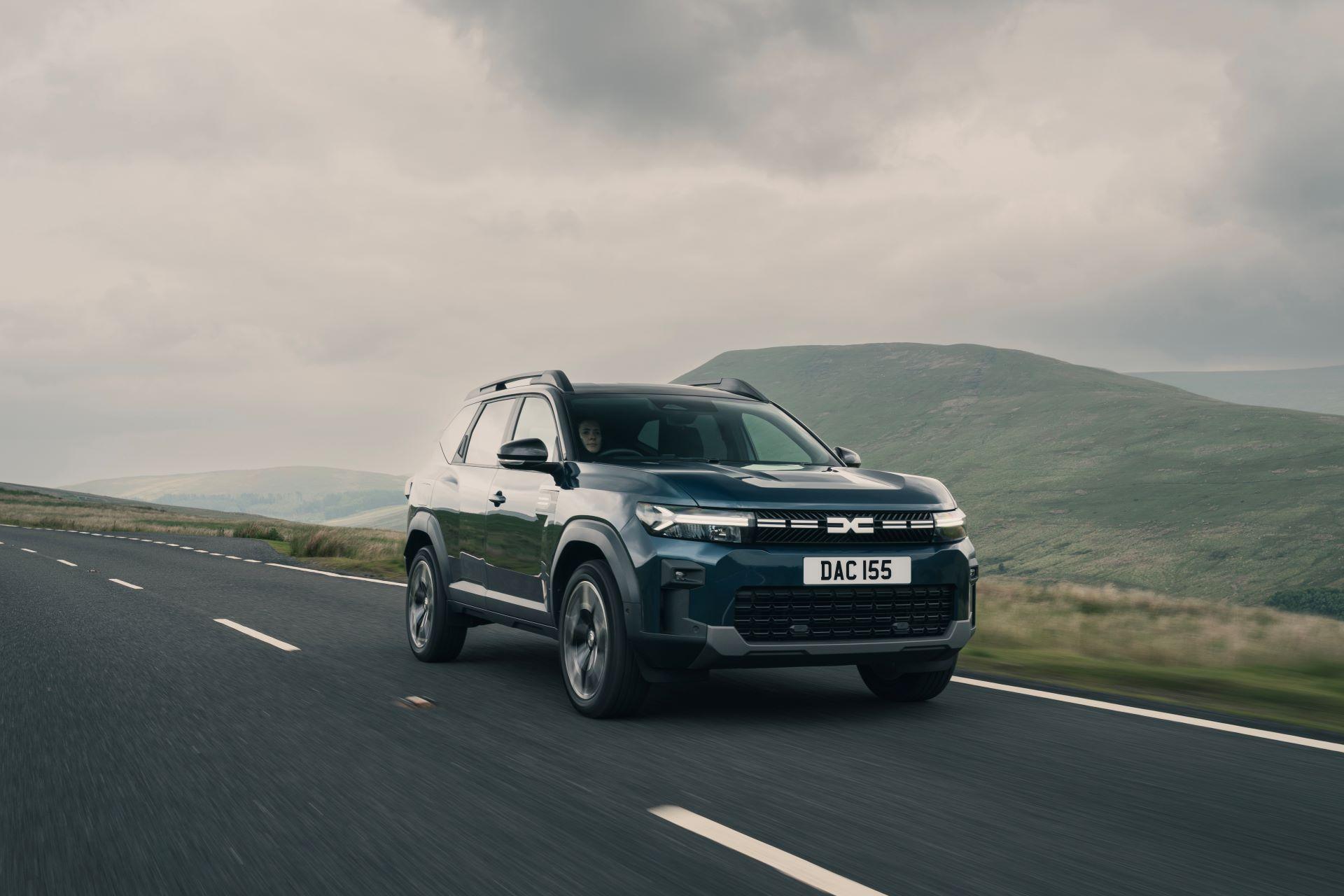 Dacia Celebrates 100,000 Bigsters as C-SUV Success Continues