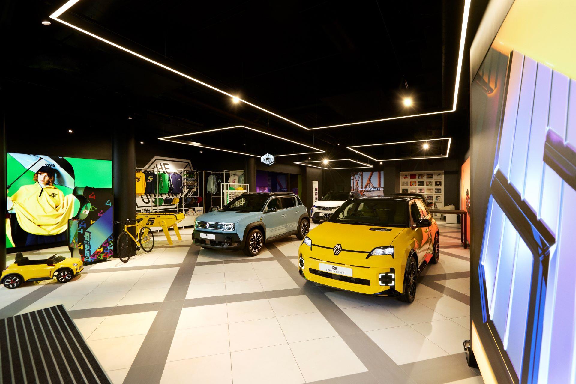 Renault Twingo E-Tech Electric Makes UK Debut at rnlt London Battersea