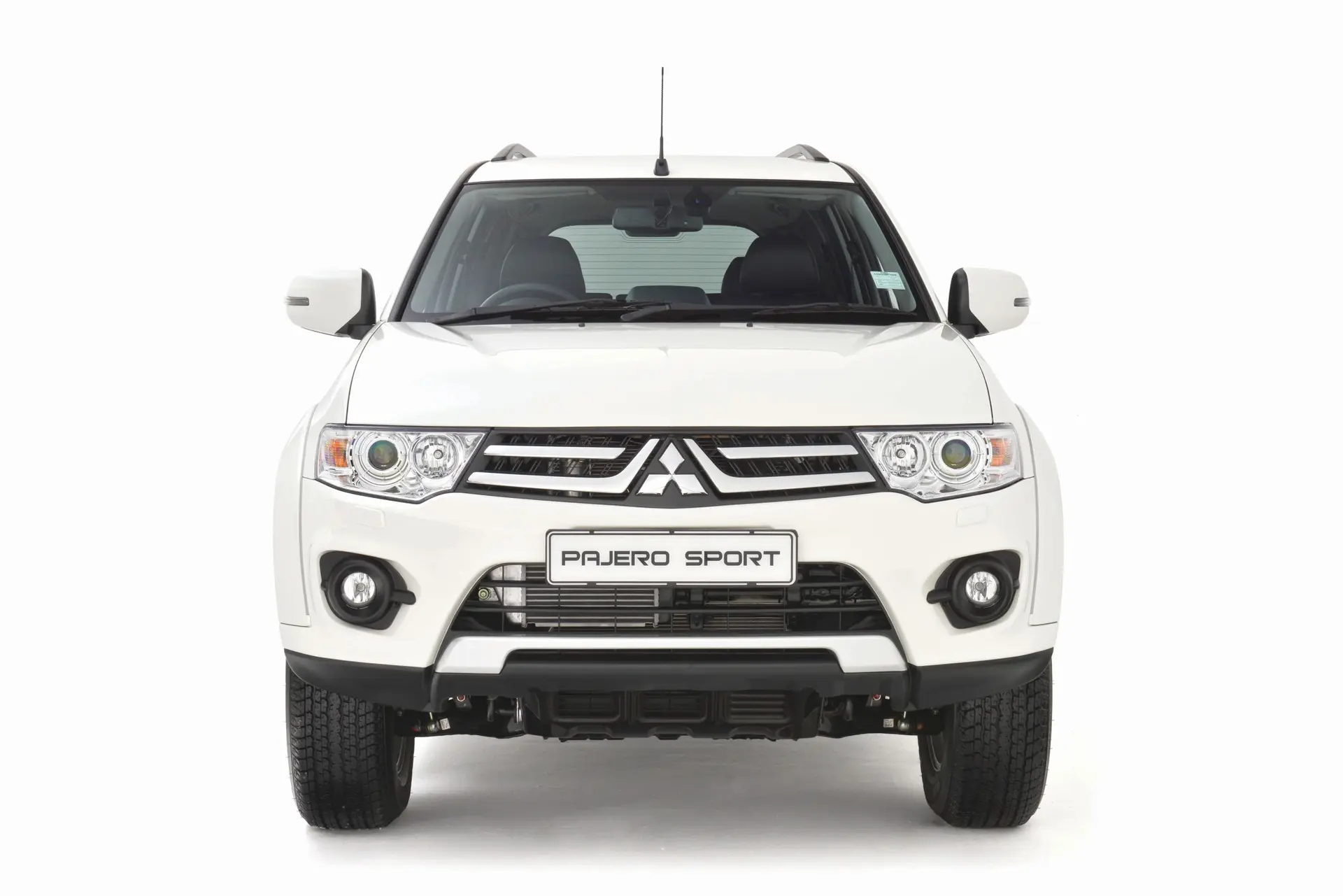 Mitsubishi Pajero Sport 2014
