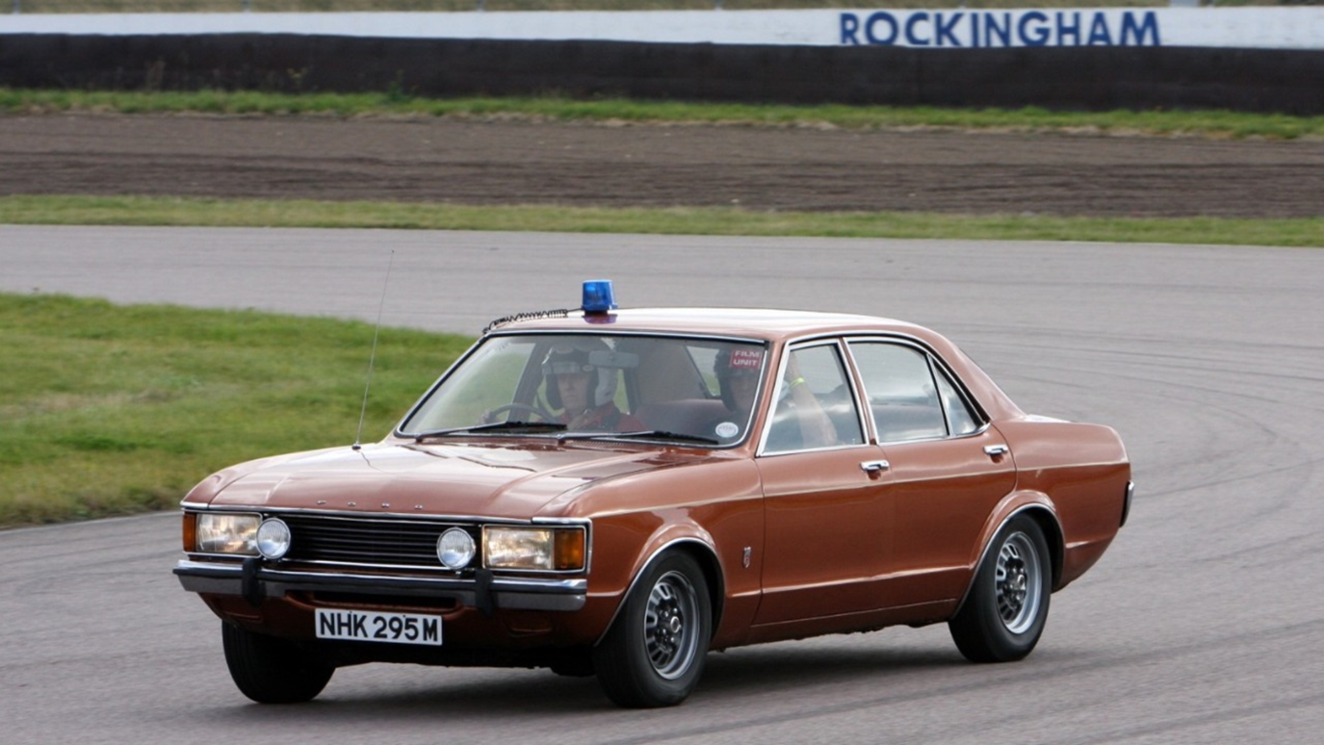 Sweeney sends Rockingham back to 1975