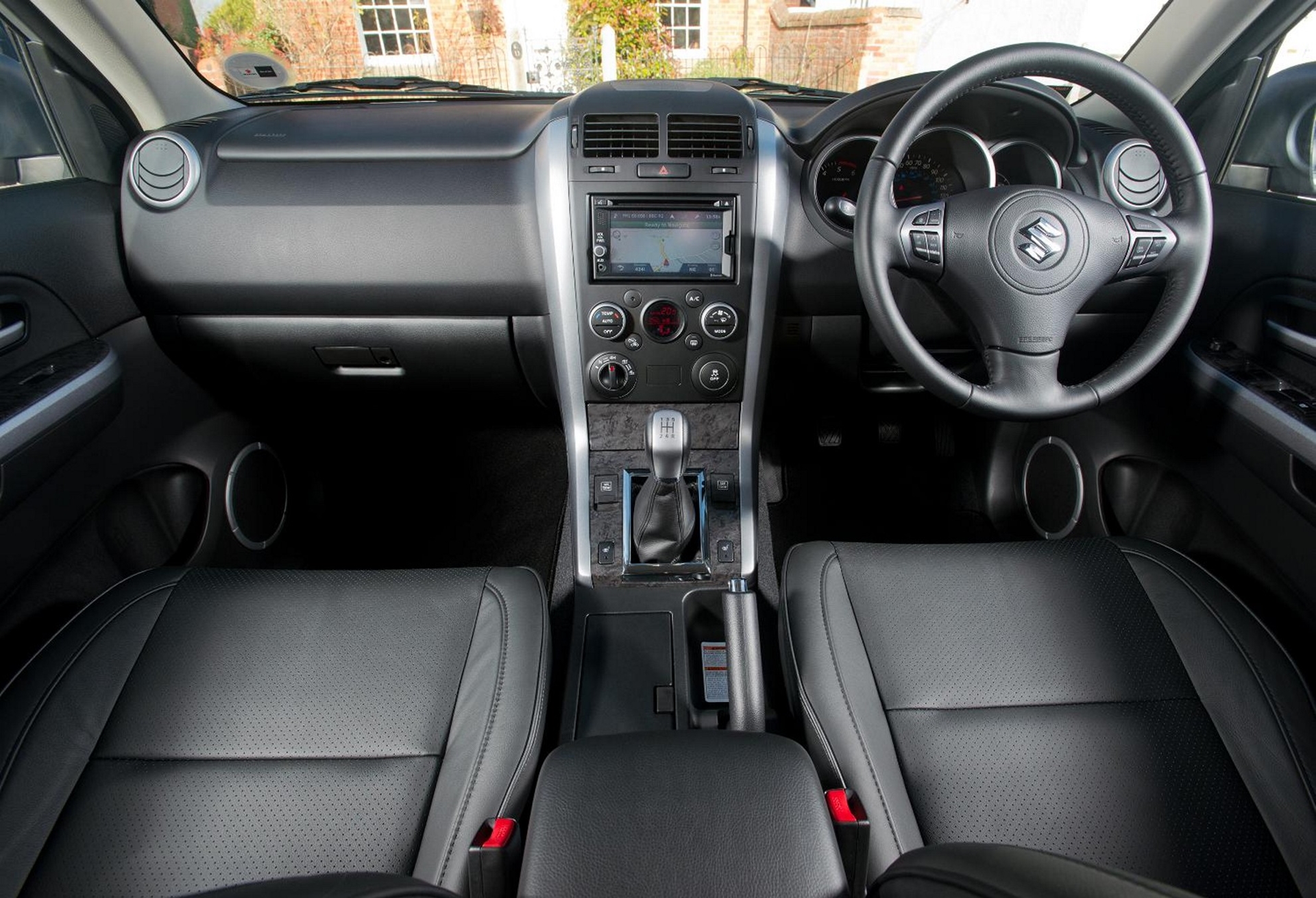Suzuki Grand Vitara 2013 Interior