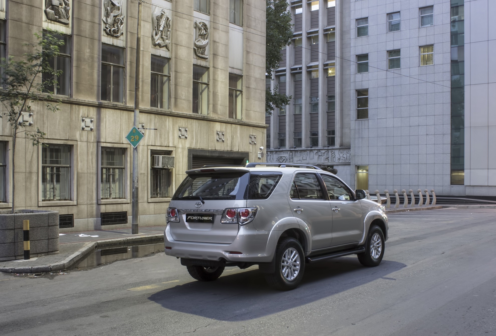 Toyota Fortuner 2013