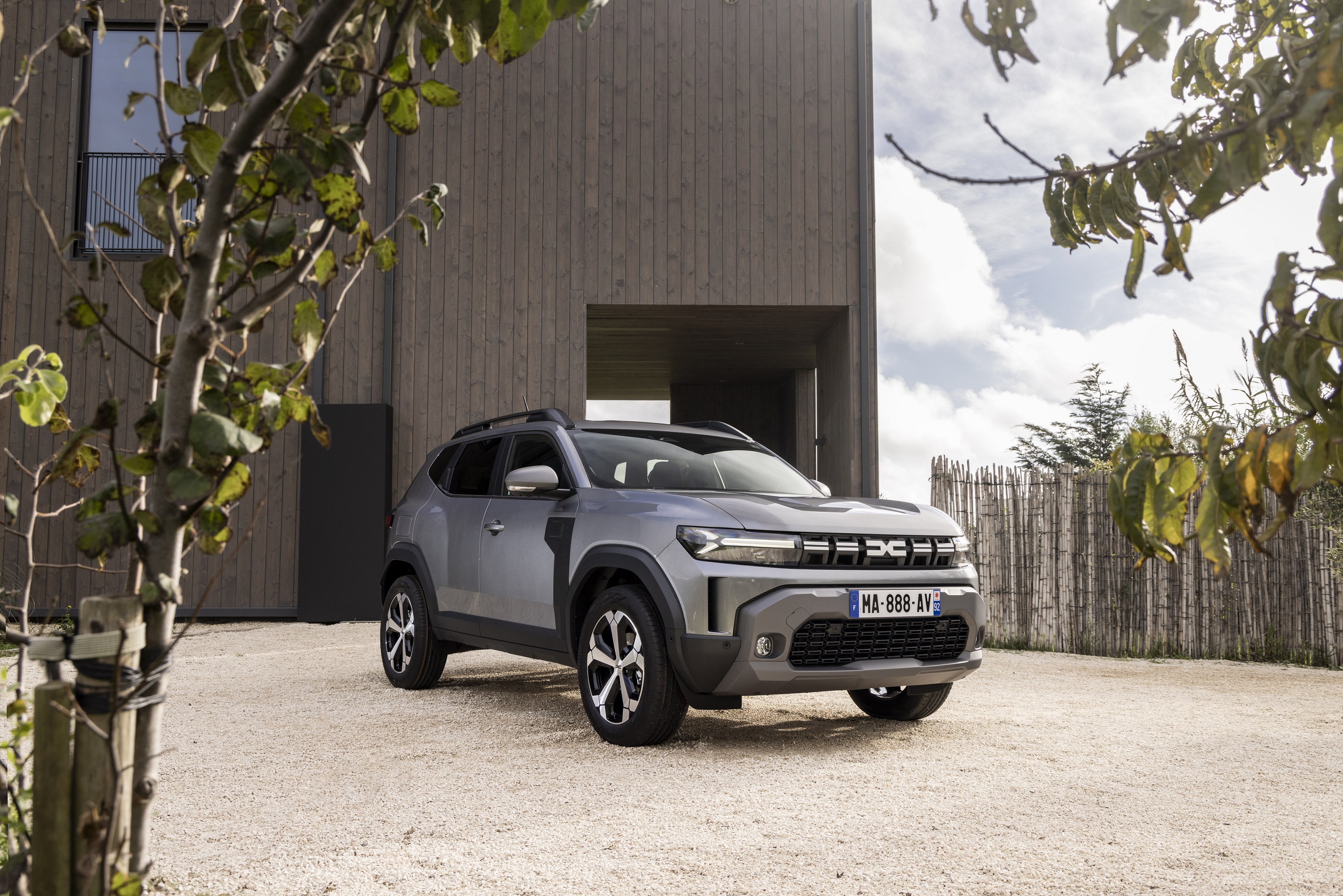 Dacia reveals all new duster 1