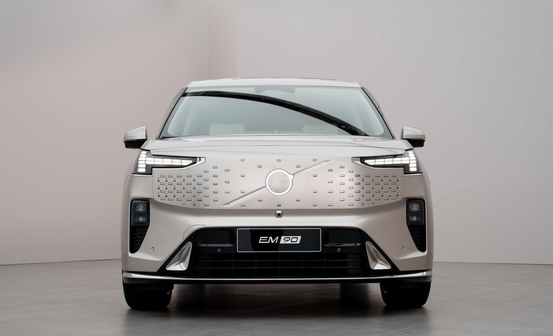 The new fully electric em90 premium mpv further expands volvo cars portfolio