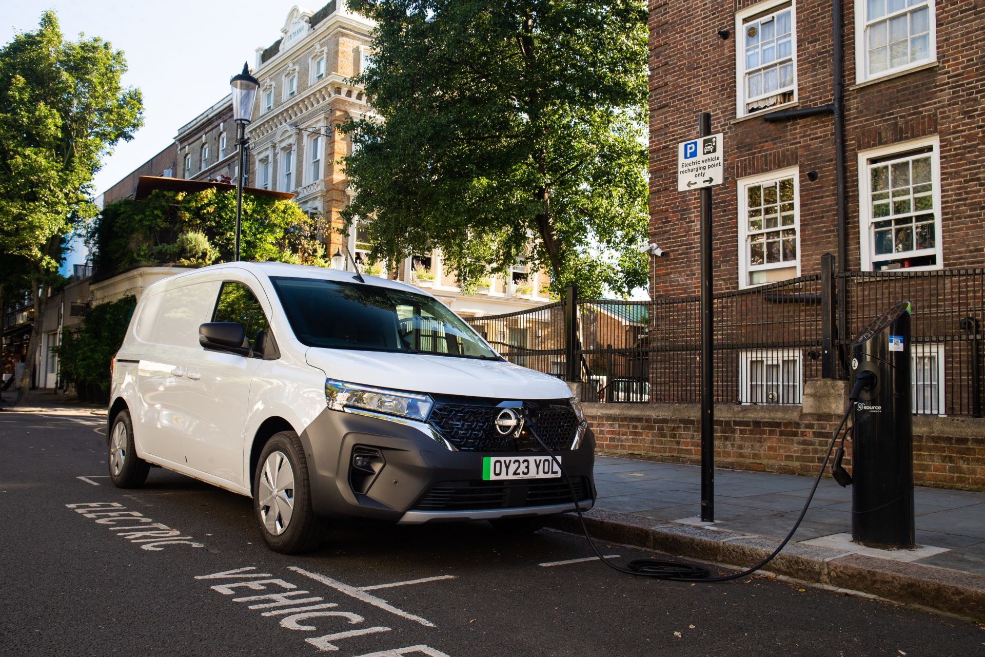 Nissan celebrates a double triumph at the 2024 what van awards