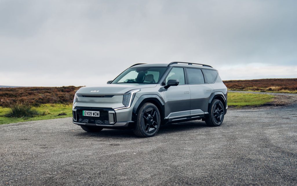 Kia ev9 secures victory in suv category at the 2024 women worldwide car of the year awards