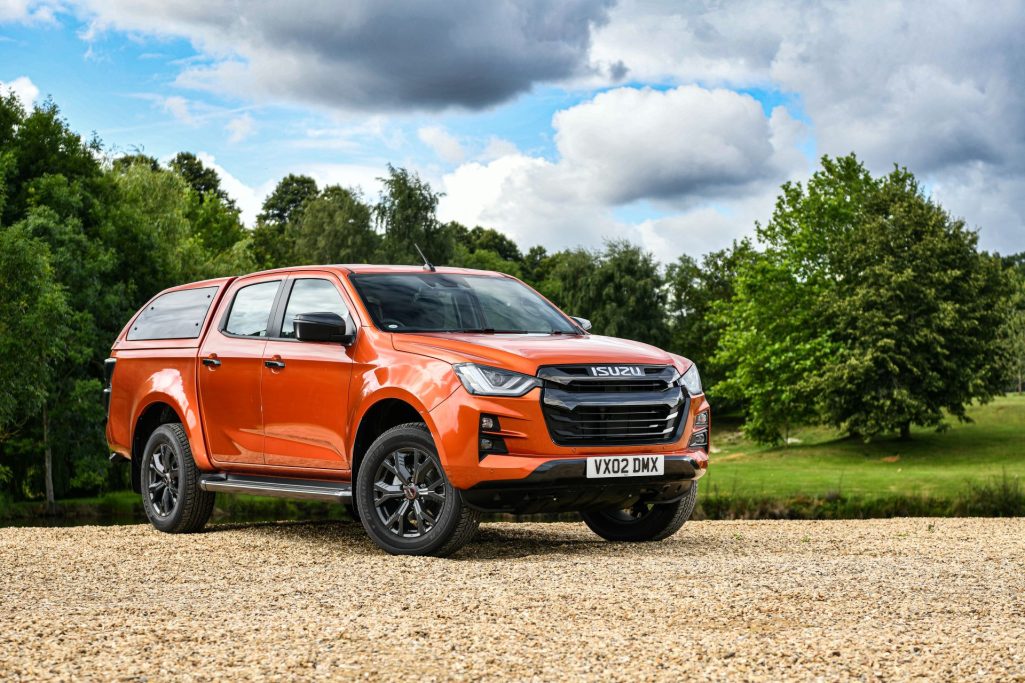 Isuzu uk celebrates dealer excellence at dealer awards 2024
