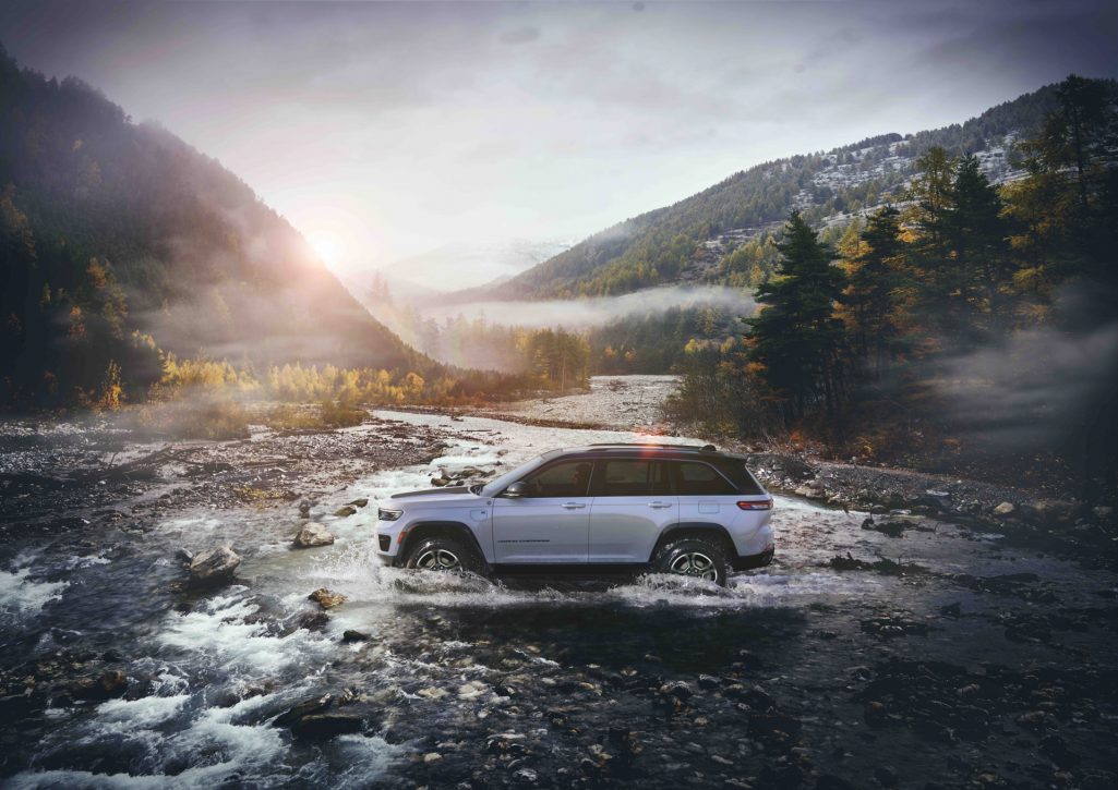 Jeep grand cherokee earns back to back motorweek drivers choice award