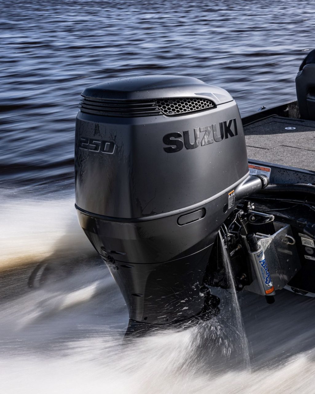 Suzuki marine launches the new matt black series at miami boat show