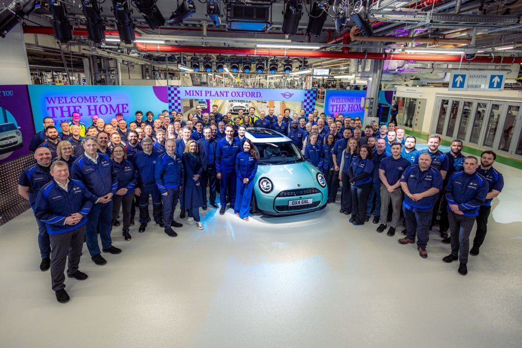 Mini plant oxford celebrates start of production of new mini cooper