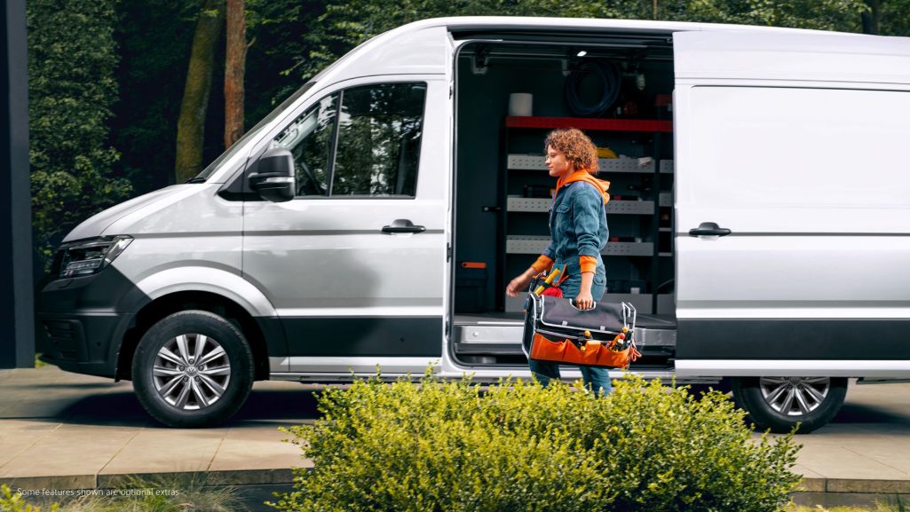Tough trading almost two thirds of uk van drivers work longer hours as pressure on businesses mounts