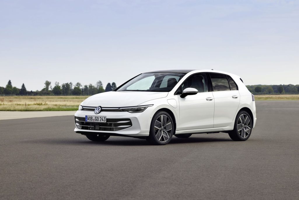 Volkswagen unveils new golf in the uk a fusion of heritage and high tech