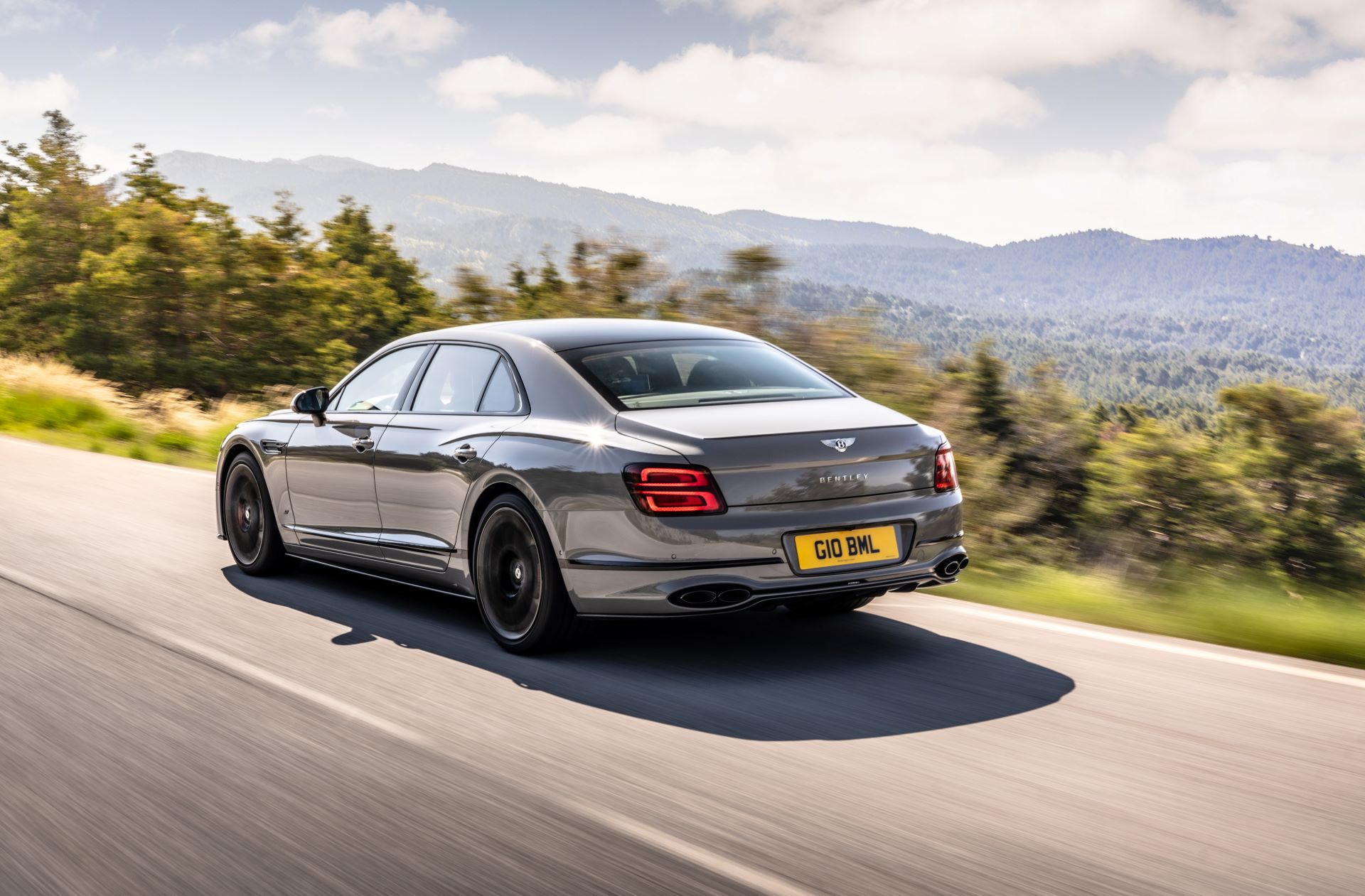 Continental gt v8 gtc v8 and flying spur v8 leave the uk european and meai markets