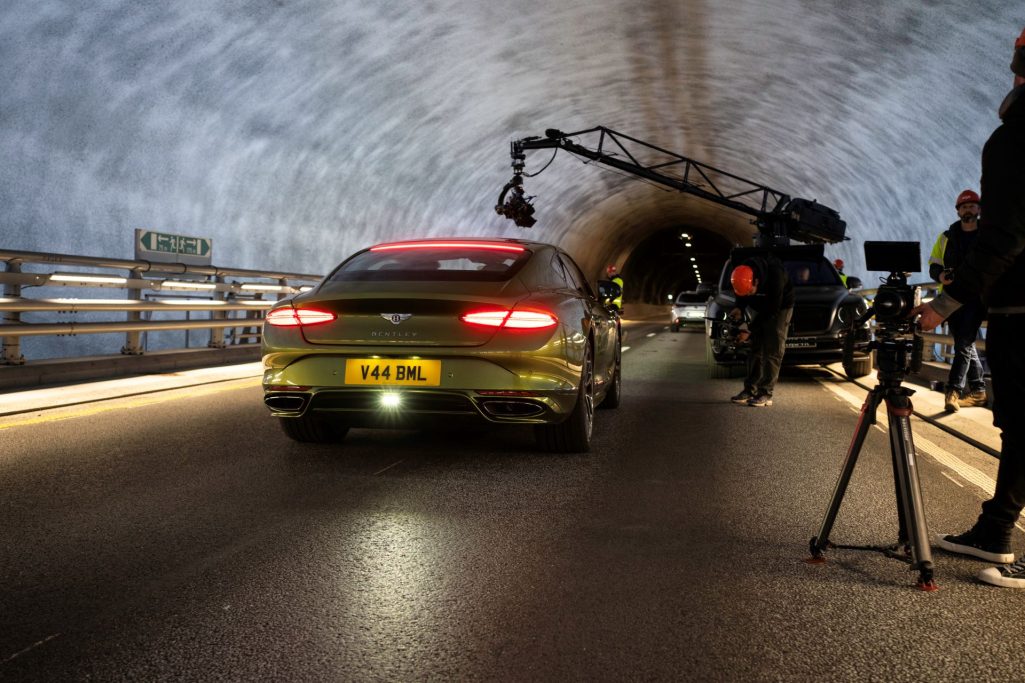 Bentleys Continental Gt Speed Shatters Underwater Speed Record