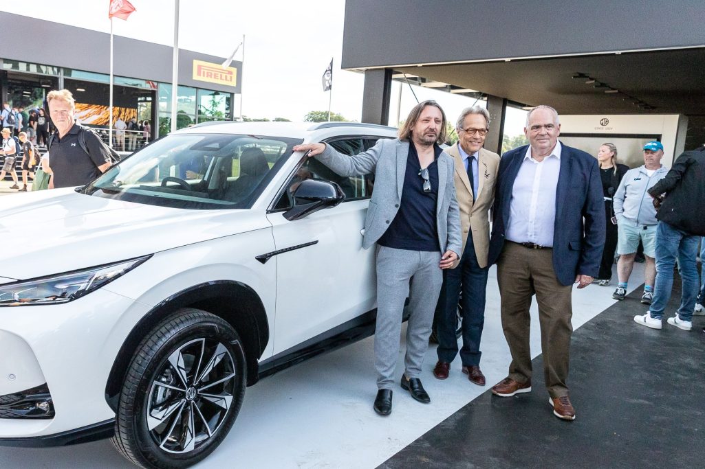 Mg Future Unveiled Cyber Gts And Exe181 Concepts Shine At Goodwood