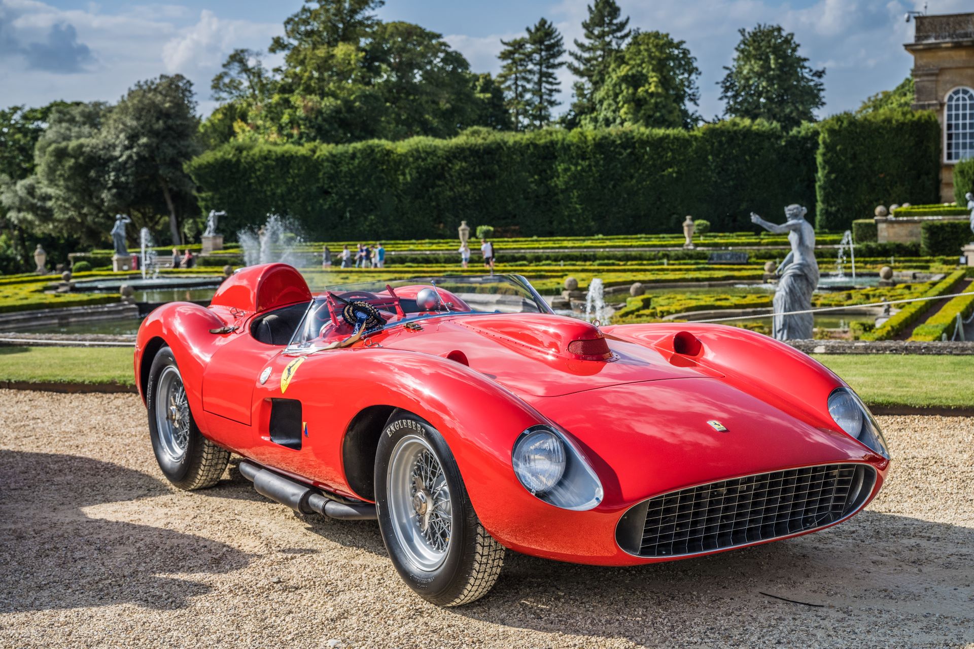 Iconic Ferrari 335 S Wins Best Of Show At Salon Prive