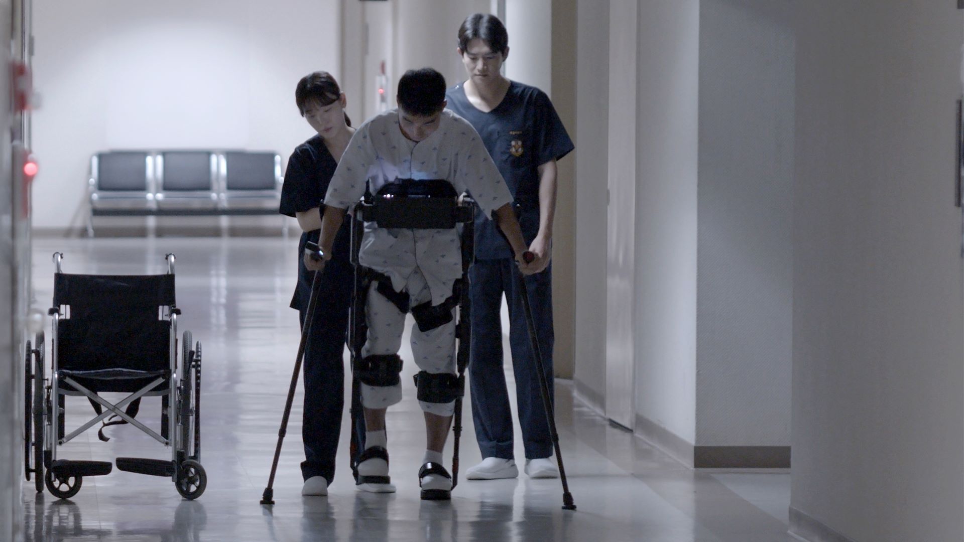 Hyundai Motor Group Unveils X Ble Mex Wearable Rehabilitation Robot To Aid Injured Soldiers