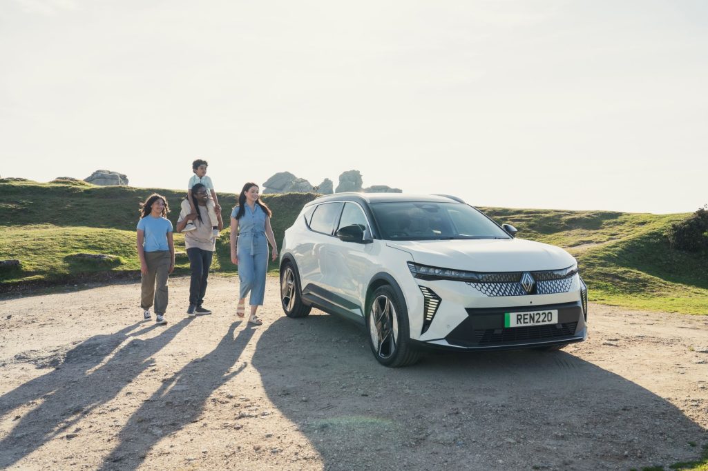 Renault Triumphs With Dual Wins At The Carbuyer Best Car Awards 2025