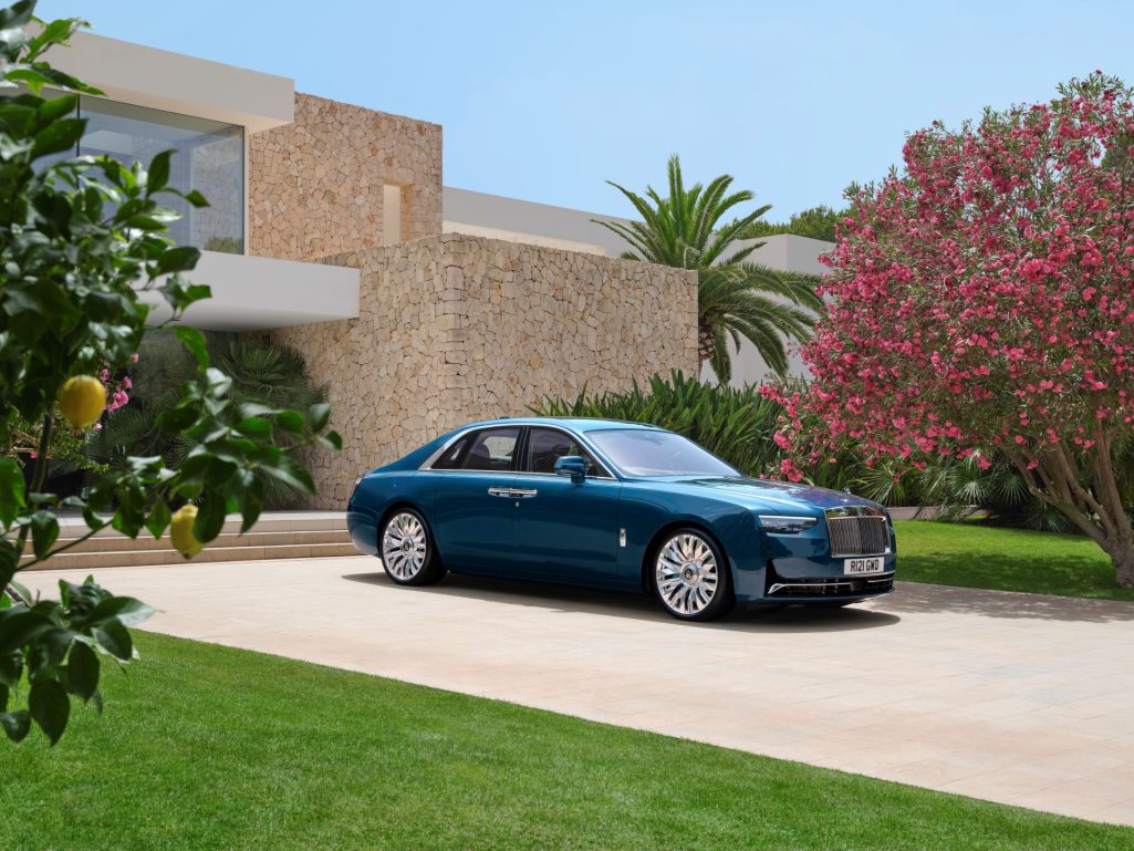 Rolls Royce Unveils The Ghost Series Ii A Masterpiece Of Technology And Craftsmanship