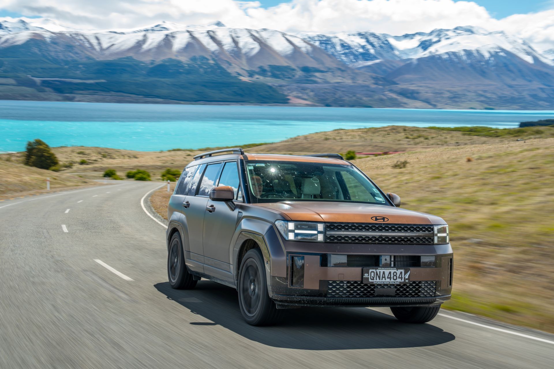 All New Hyundai Santa Fe Takes Home Top Suv Of The Year Award At The 2024 Topgearcom Awards