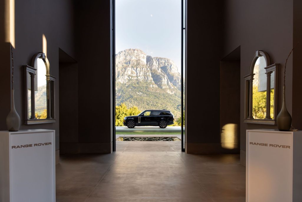 Range Rover House Makes African Debut With The Exclusive Sv Onyx Edition