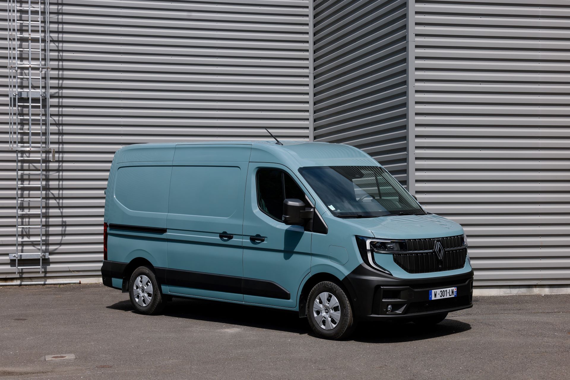 The New Renault Master E Tech 100 Electric The Future Of Business Transport In The Uk