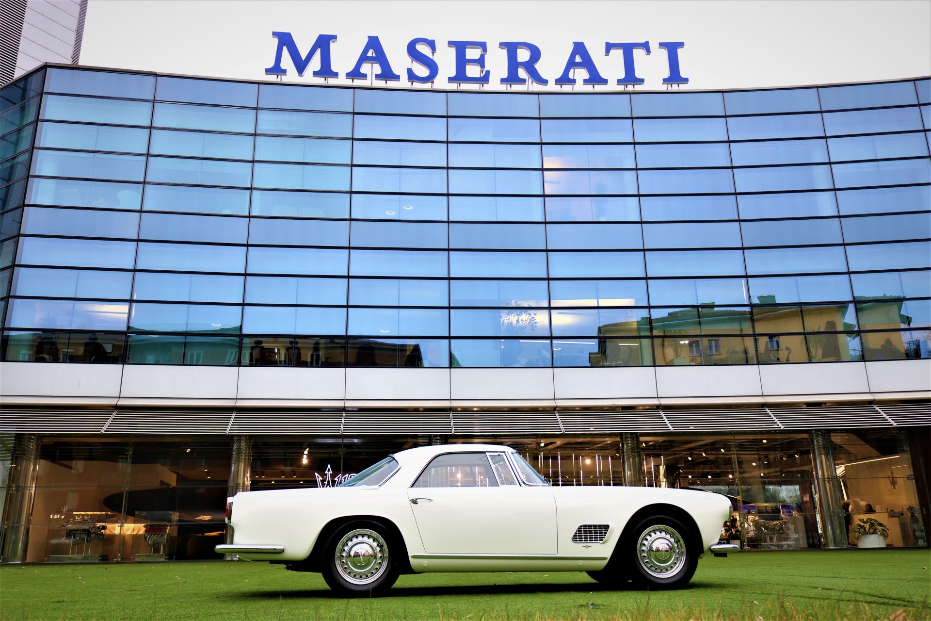 A Masterpiece Reborn Maserati 3500gt Shines At Retromobile 2025