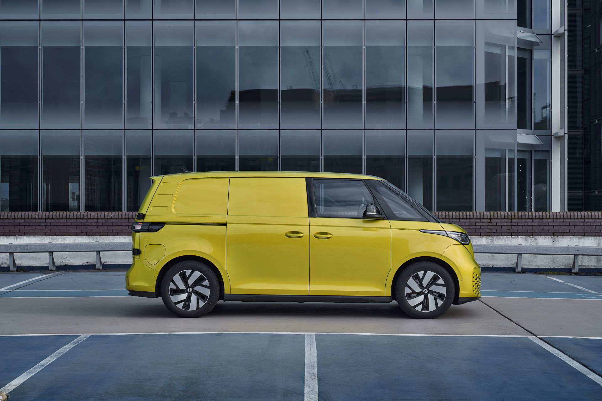 Volkswagen Expands Id Buzz Cargo Range With New 59kwh Battery Variant