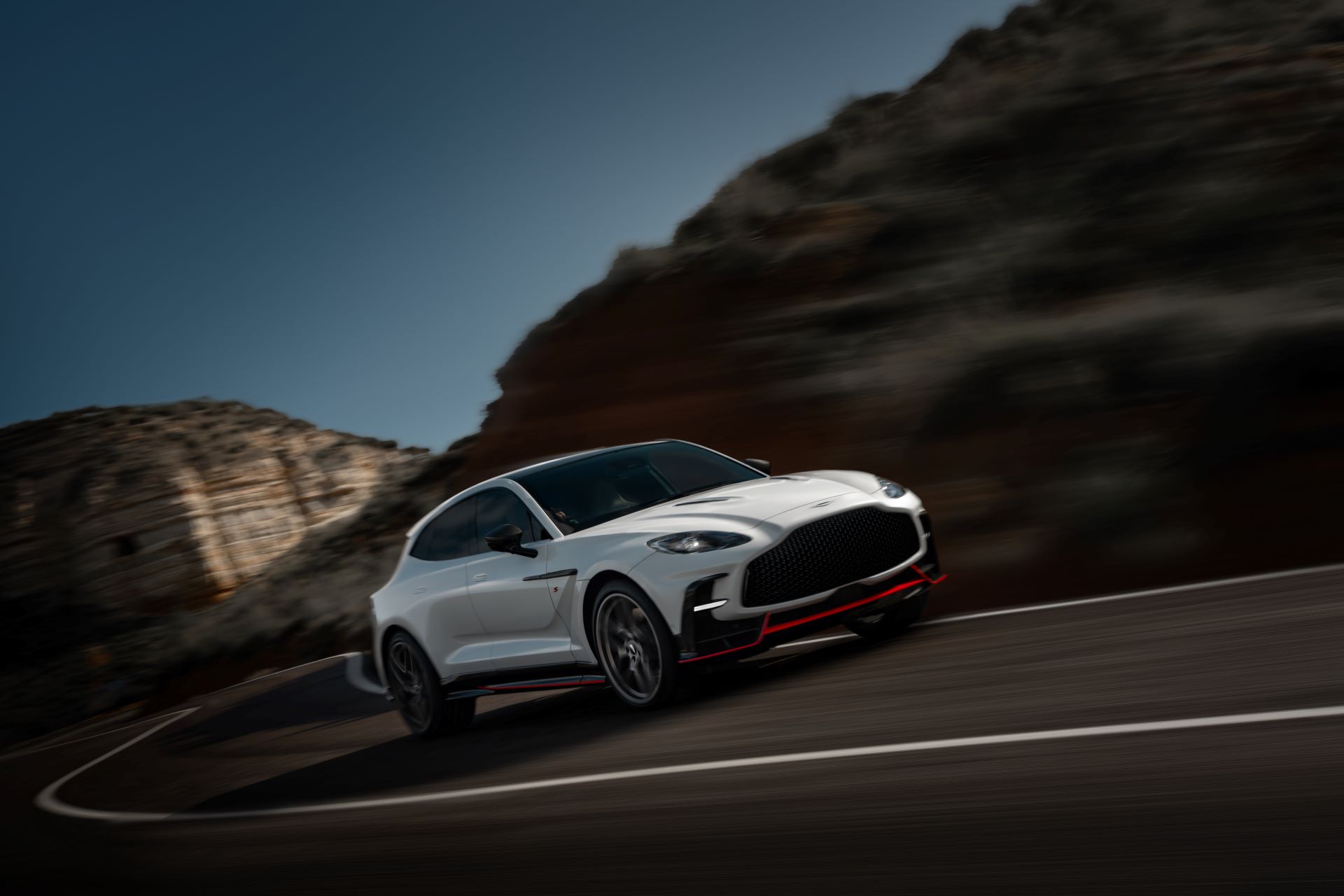 Aston Martin Dbx S A Thunderous New Chapter In Ultra Luxury Suv Performance