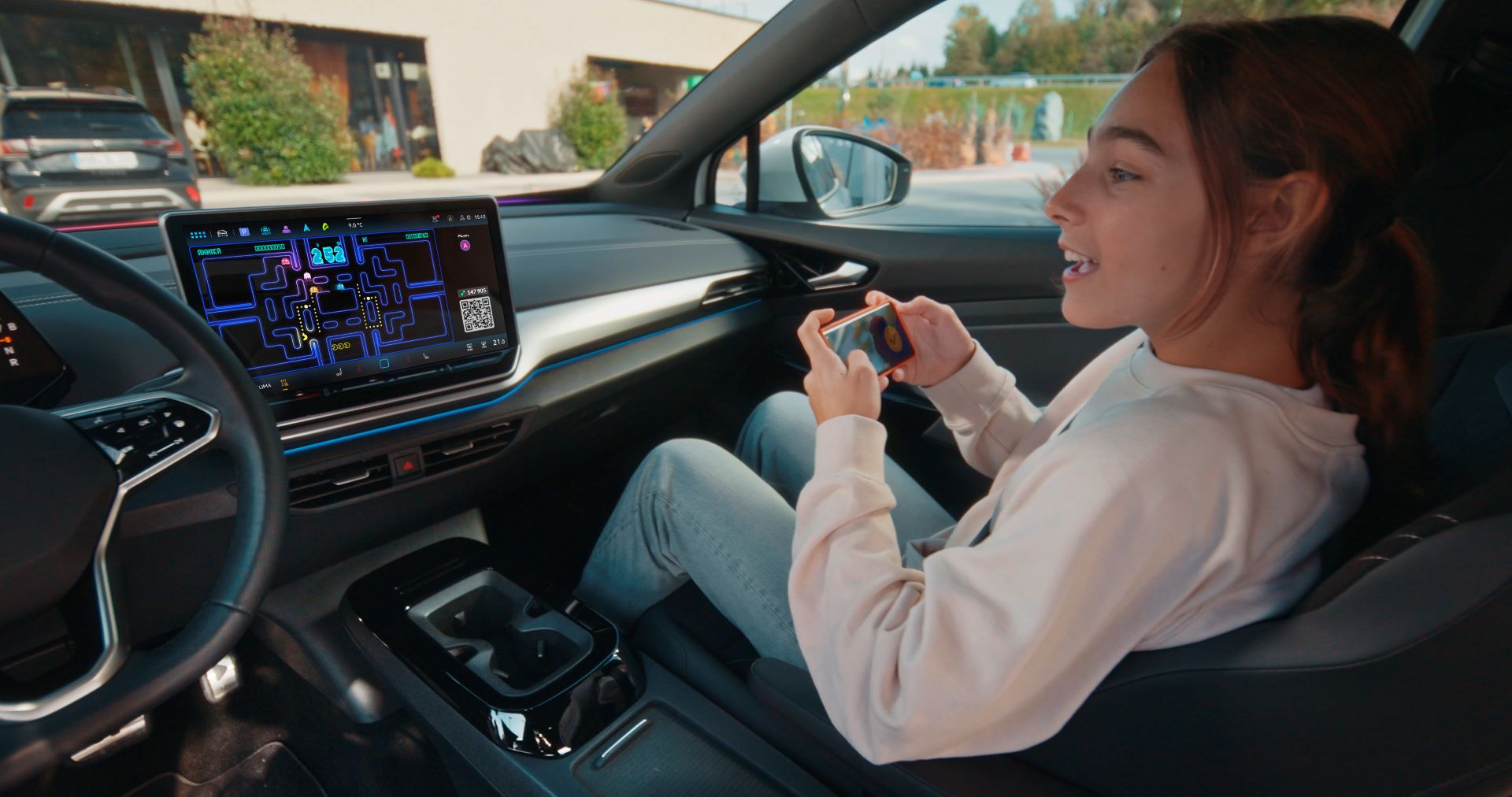 Volkswagen Brings Immersive Pac Man Championship Edition Gaming To Over 300000 Vehicles Across Europe